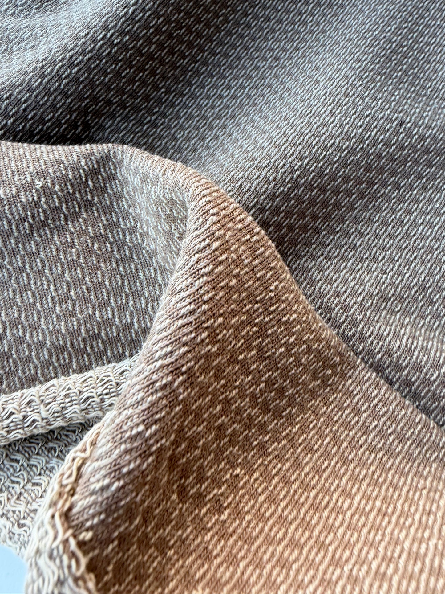 NOA 004 French Terry dark sand