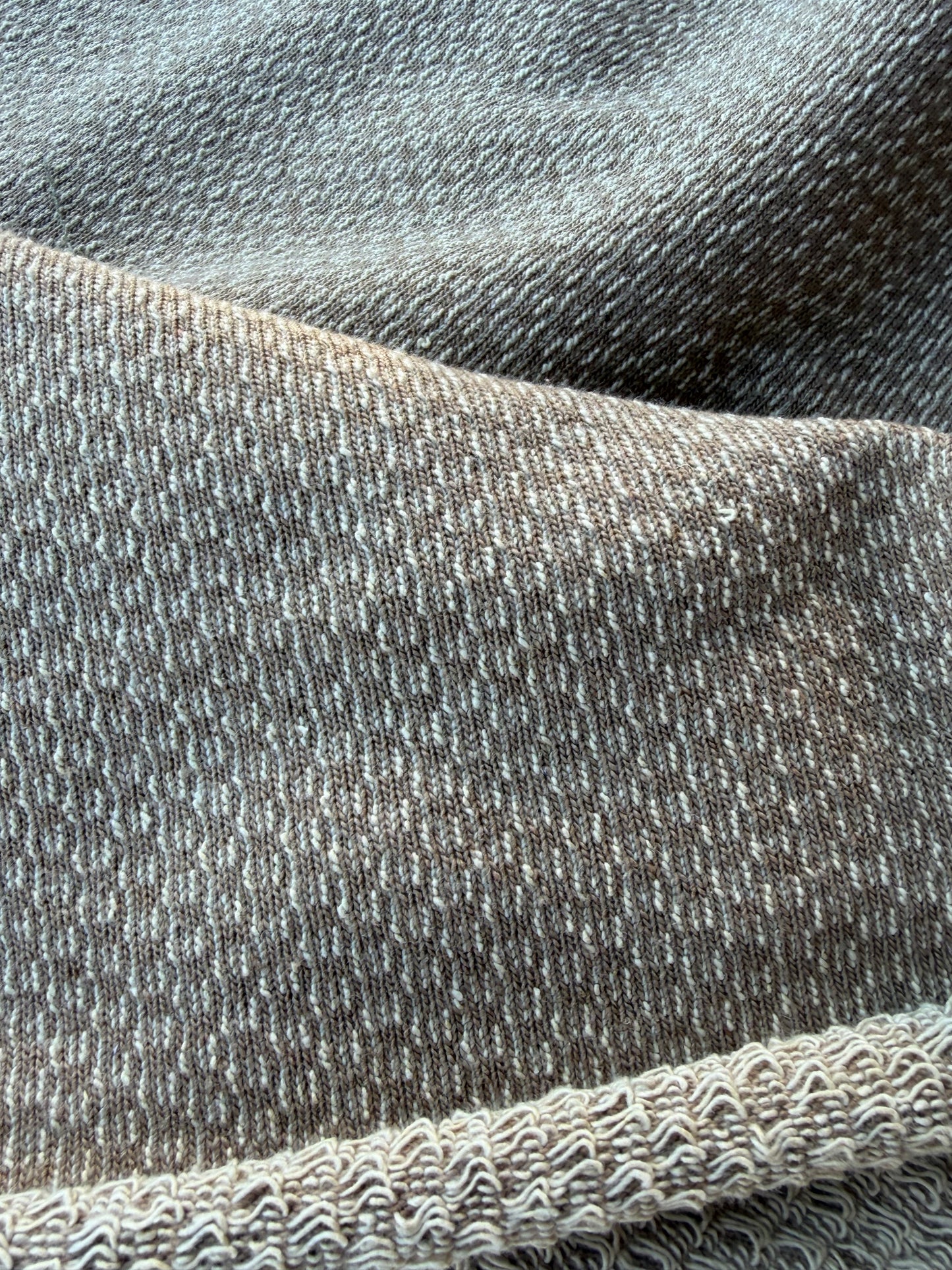 NOA 004 French Terry dark sand
