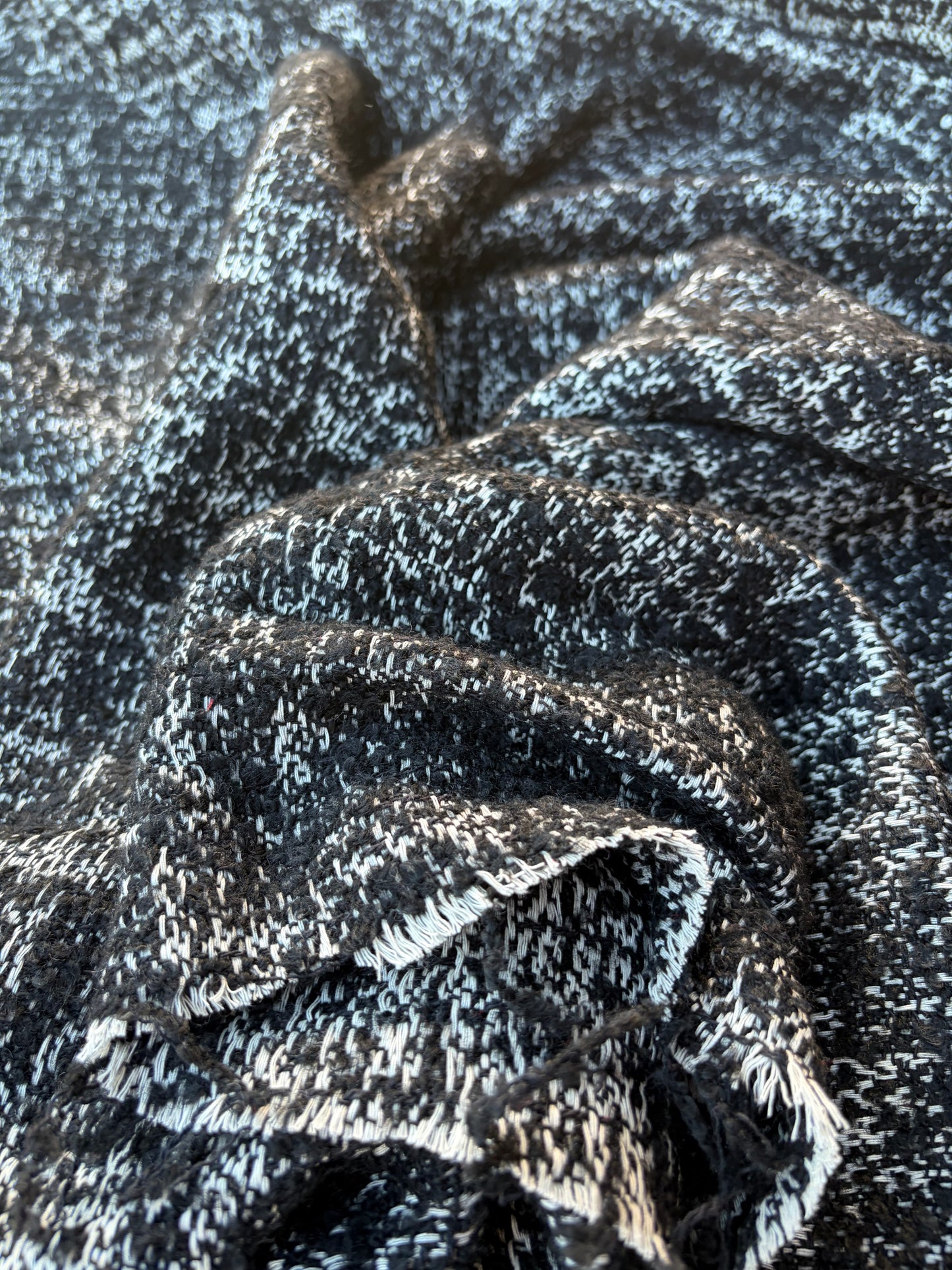 NOA 007 wool tweed black