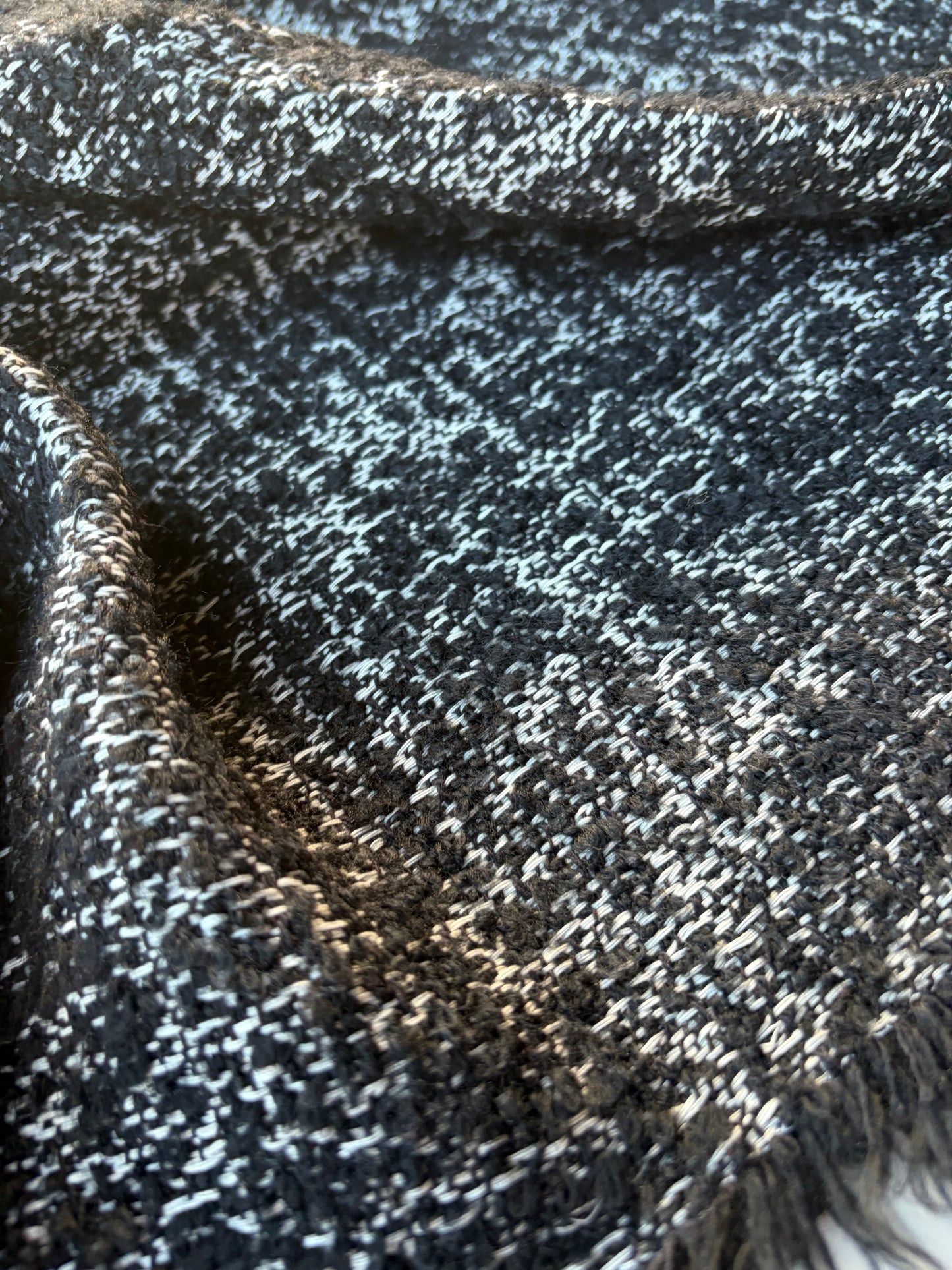 NOA 007 wool tweed black