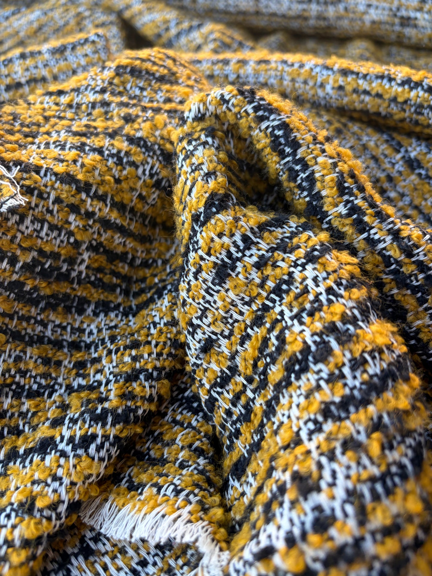 NOA 008 wool tweed curry