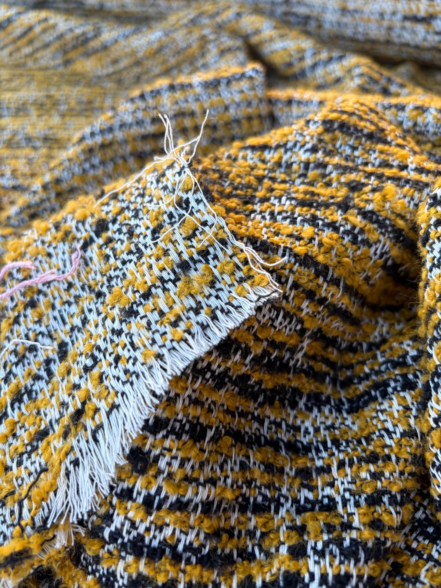 NOA 008 wool tweed curry