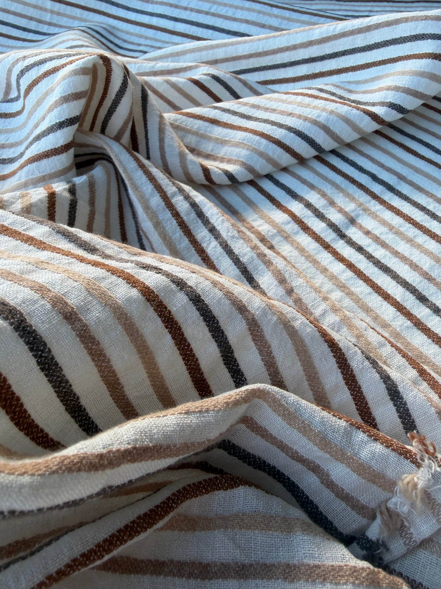 NOA 009 structured cotton/linen stripes