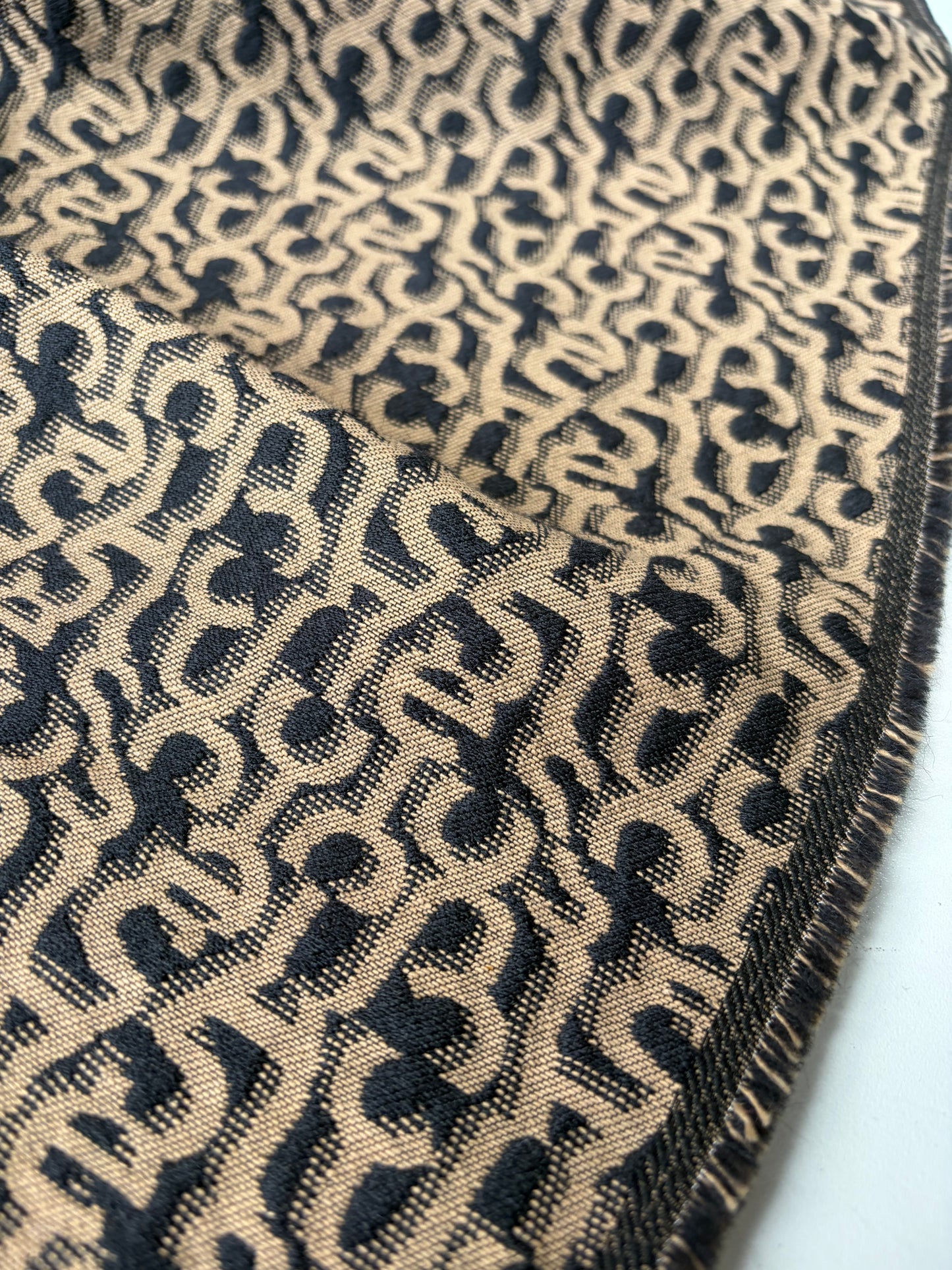 HOLLY 015 camel/black logo wool jacquard