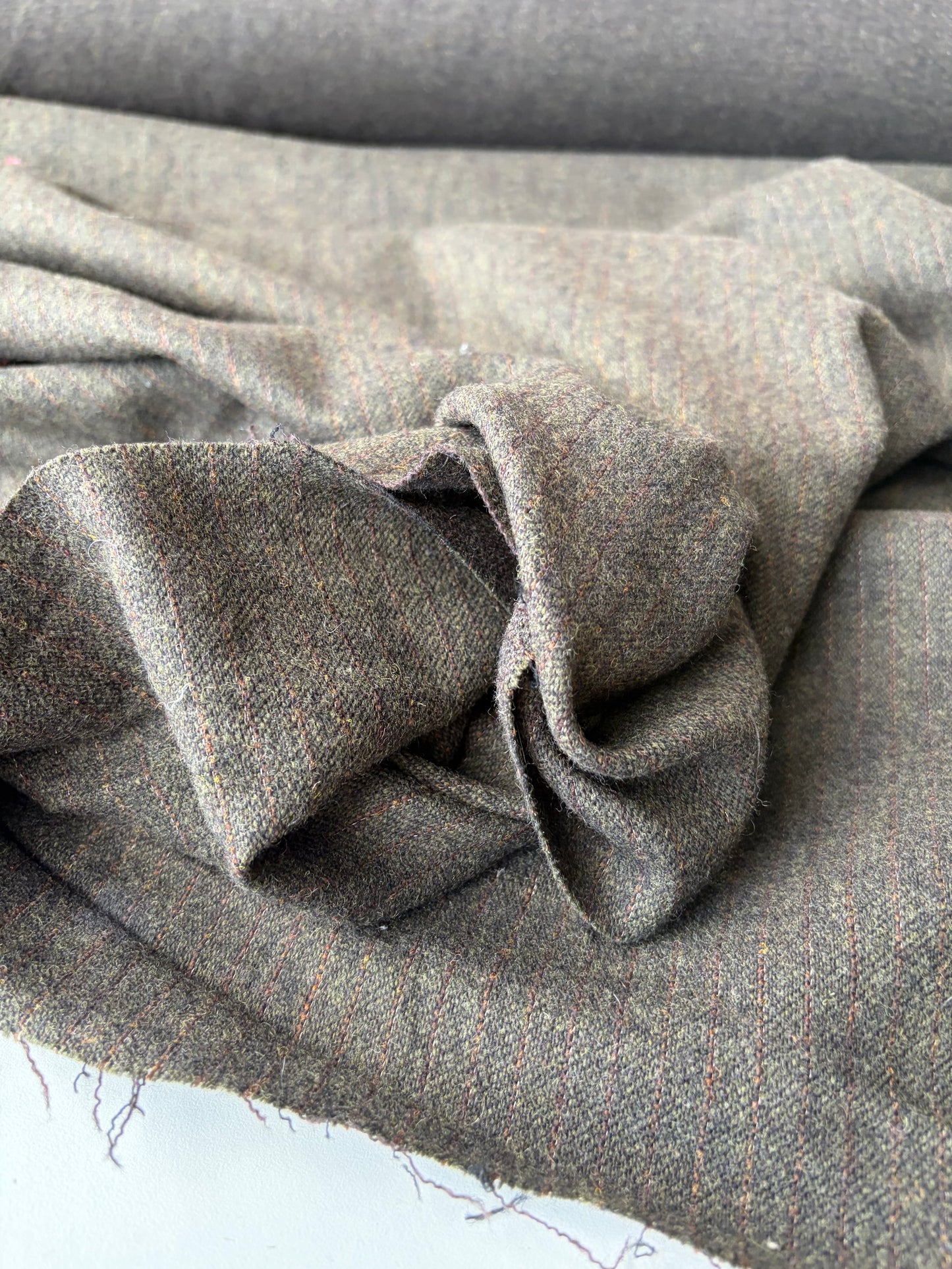 HOLLY 016 dark green striped carded wool