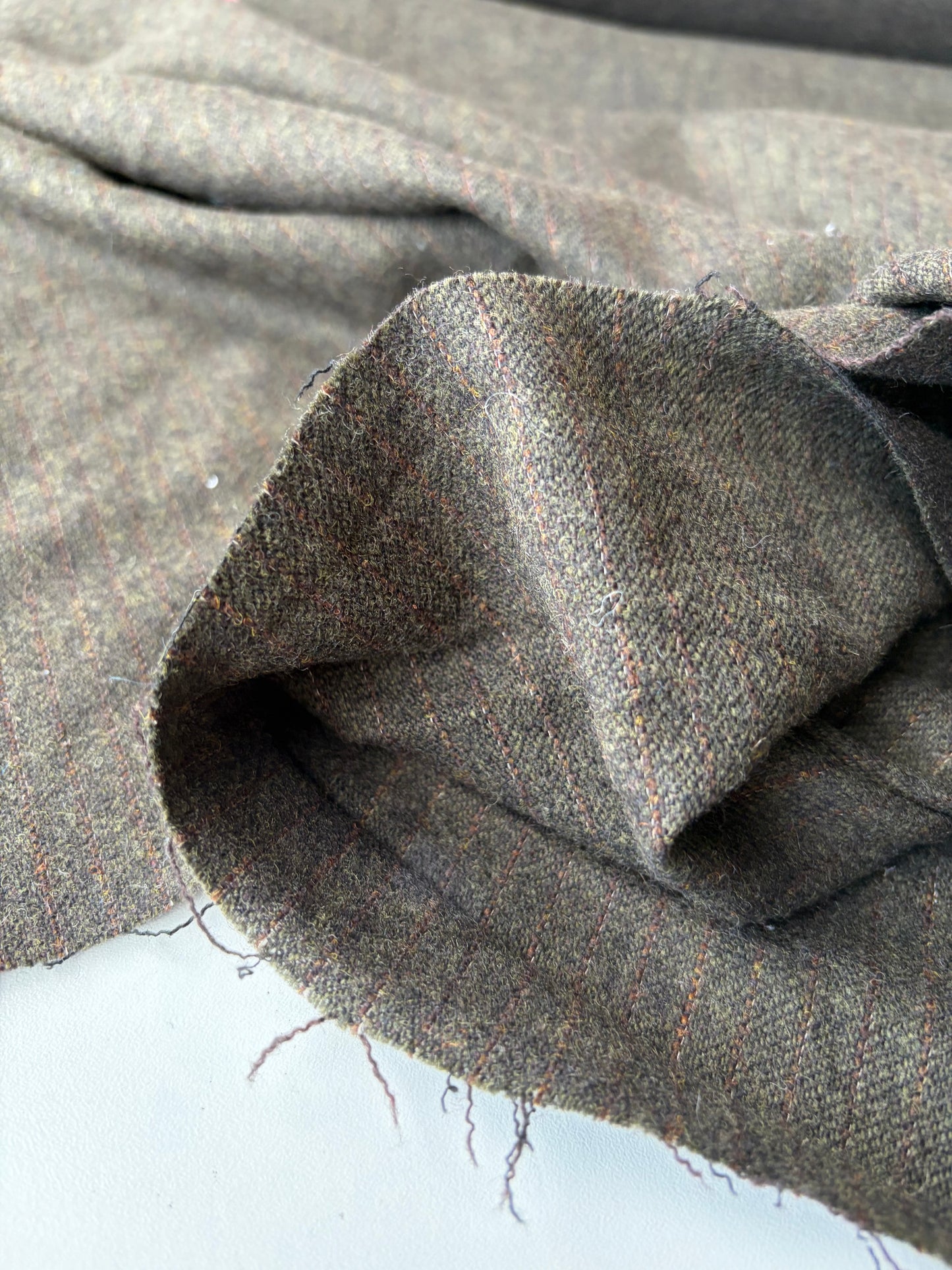 HOLLY 016 dark green striped carded wool