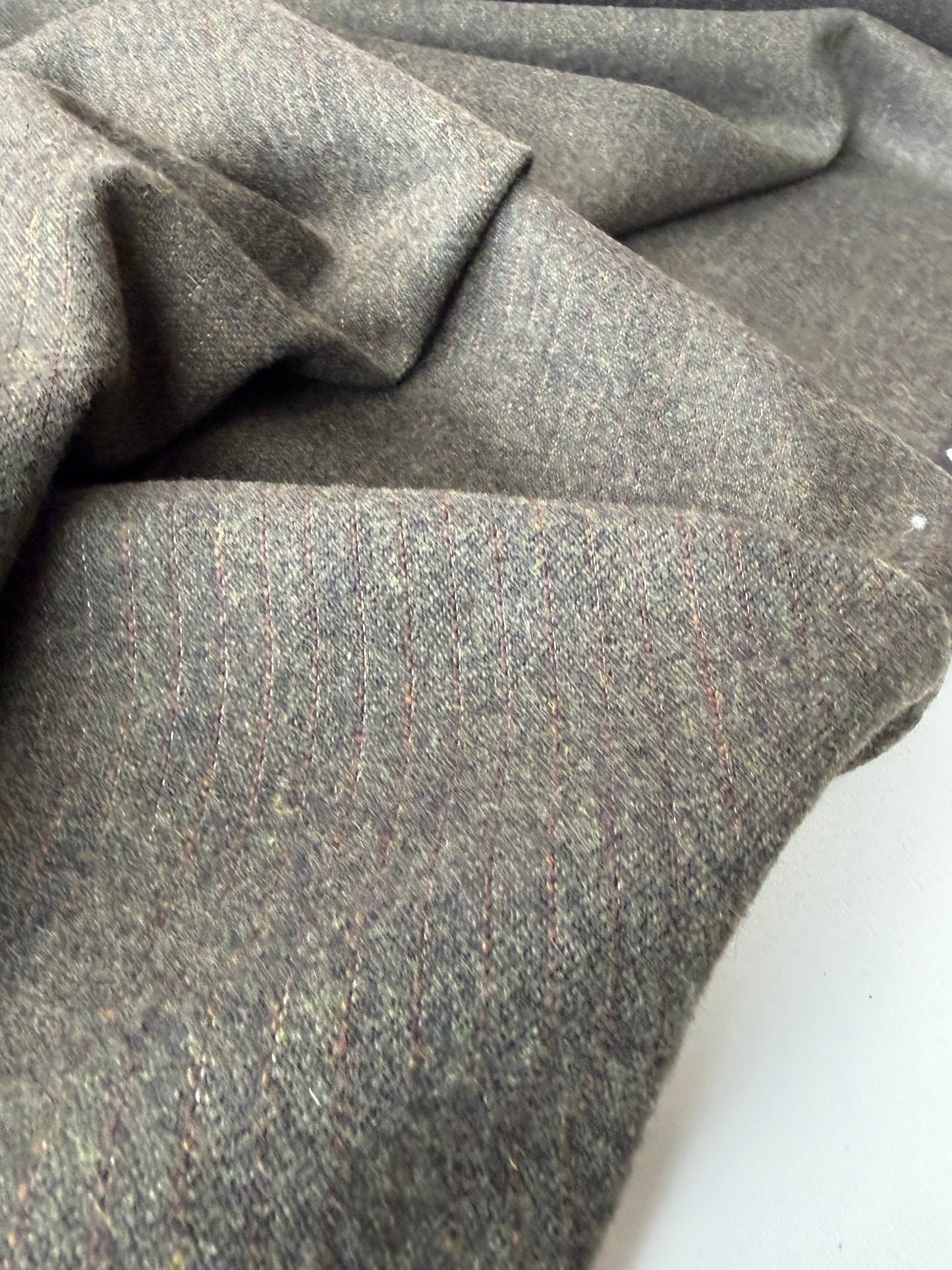 HOLLY 016 dark green striped carded wool