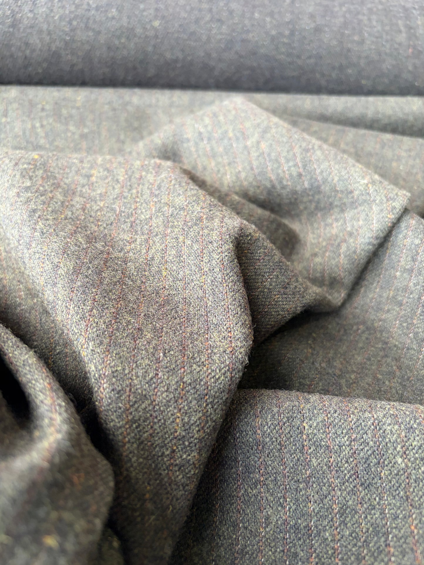 HOLLY 016 dark green striped carded wool