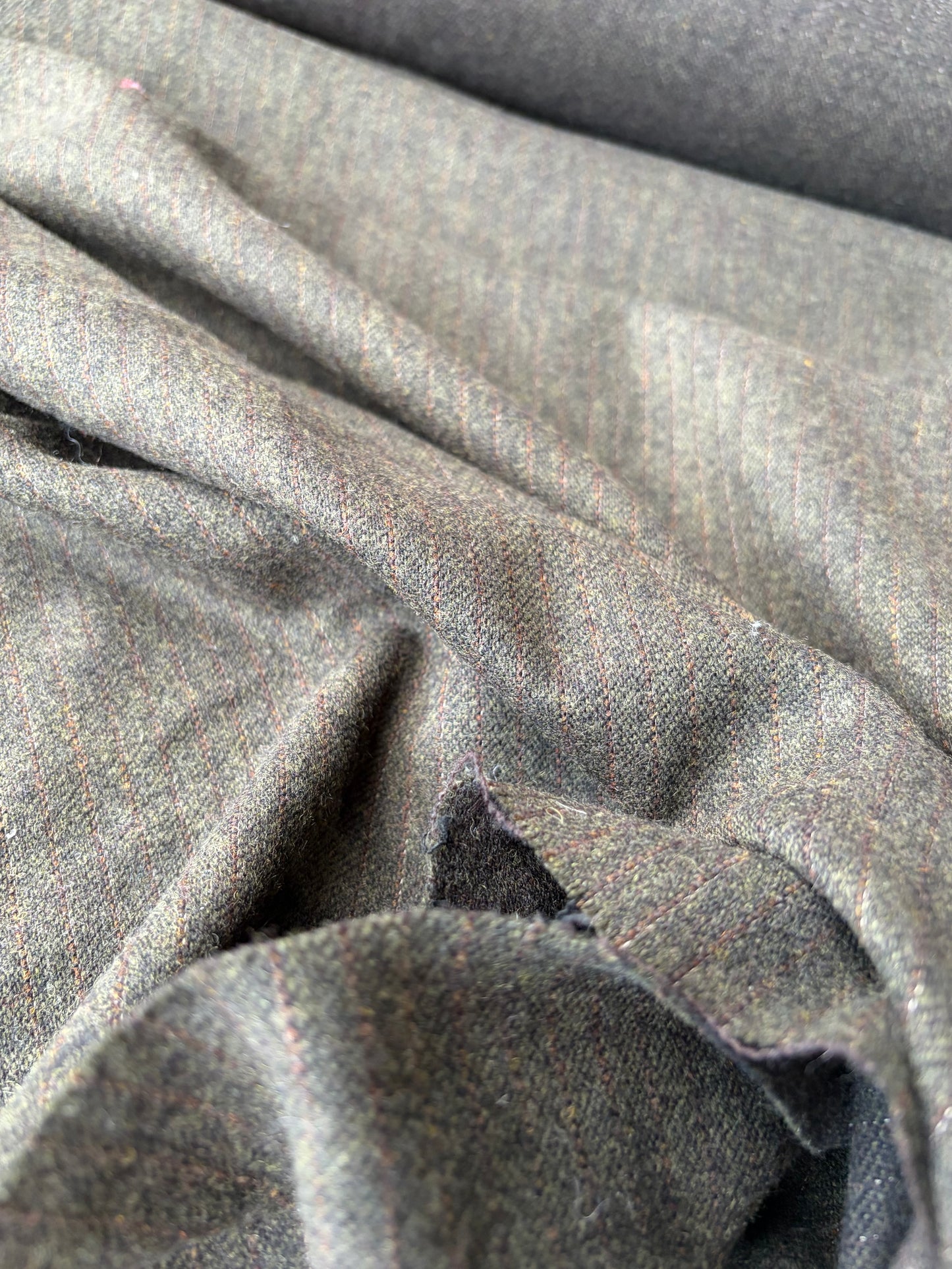 HOLLY 016 dark green striped carded wool