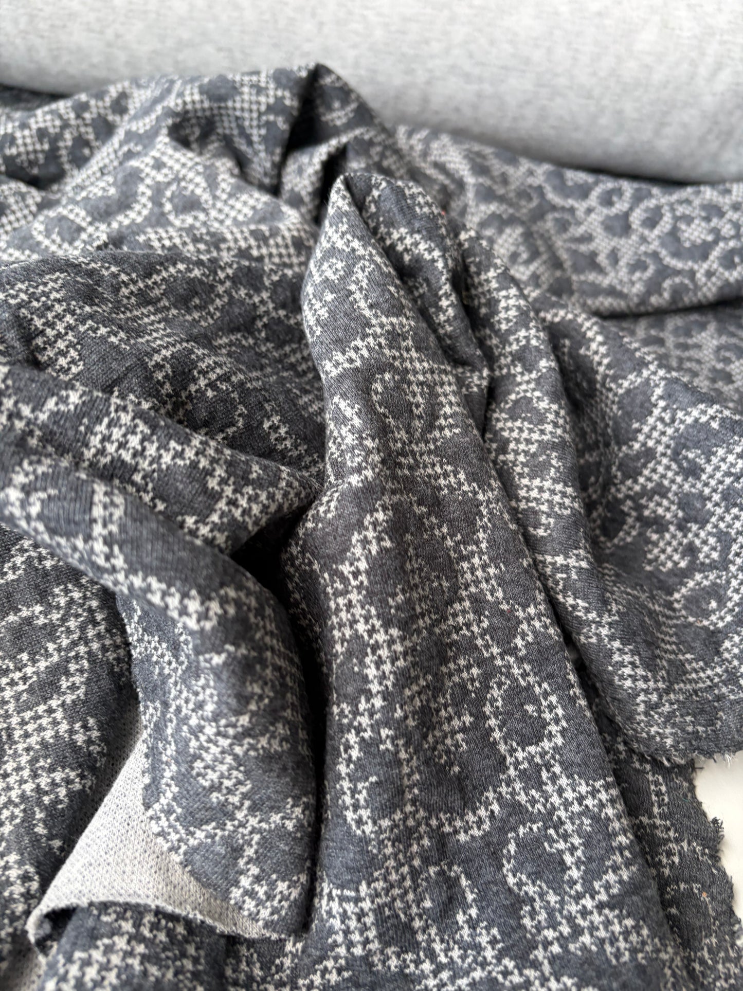HOLLY 018 grey jersey jacquard