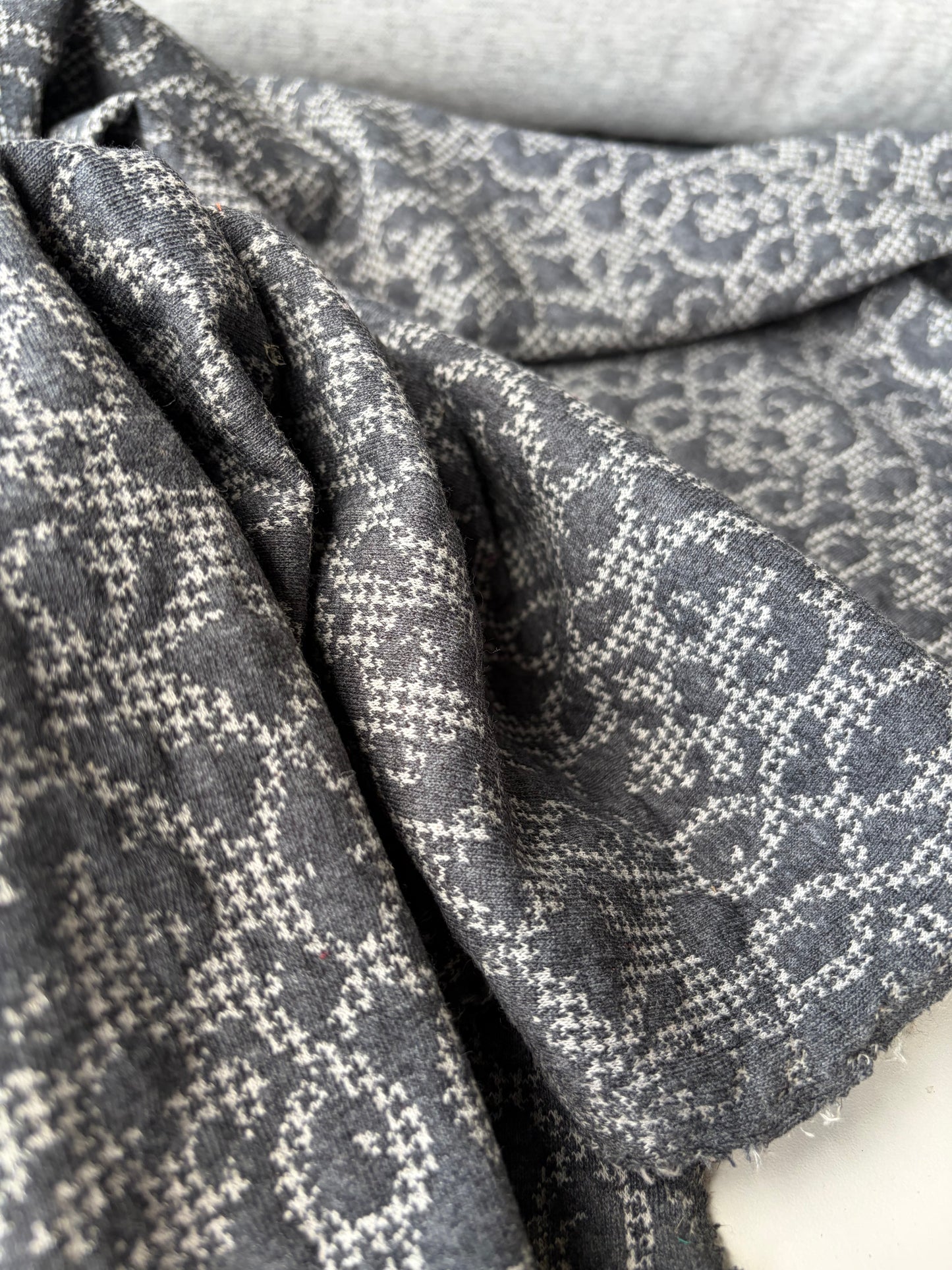 HOLLY 018 grey jersey jacquard