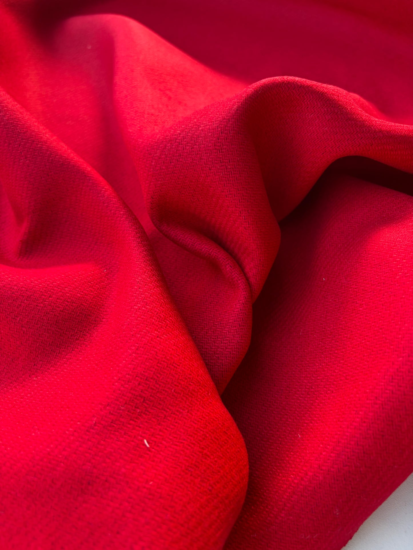 NOA 013 heavy carded wool red