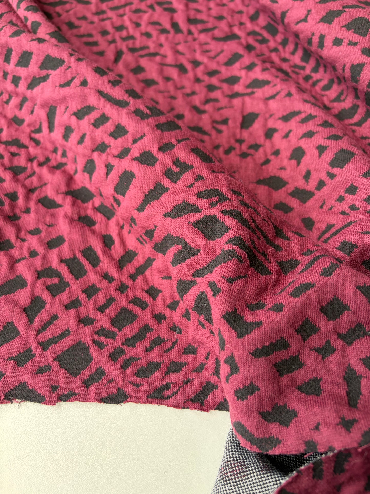 HOLLY 019 burgundy jersey jacquard