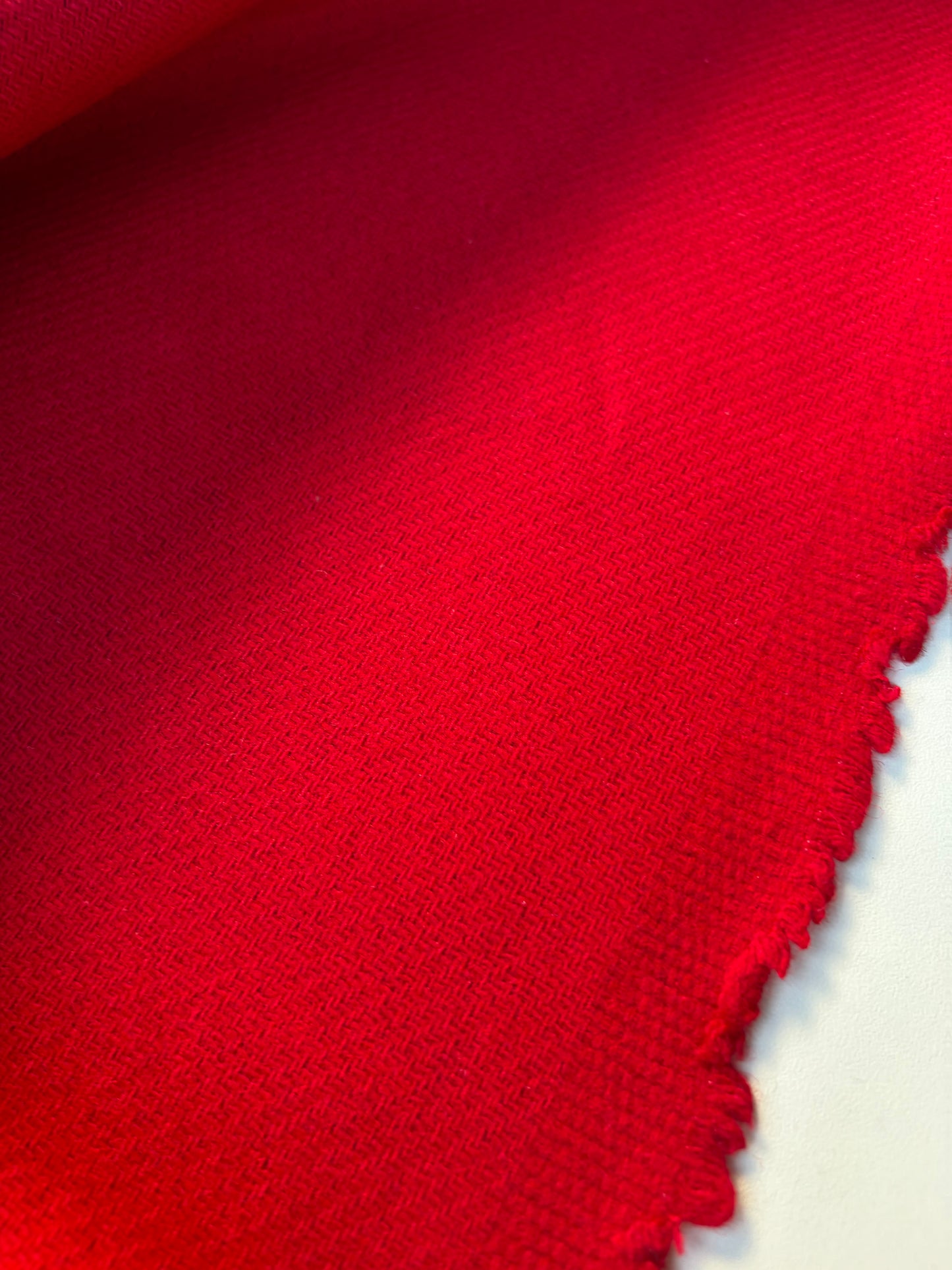 NOA 013 heavy carded wool red