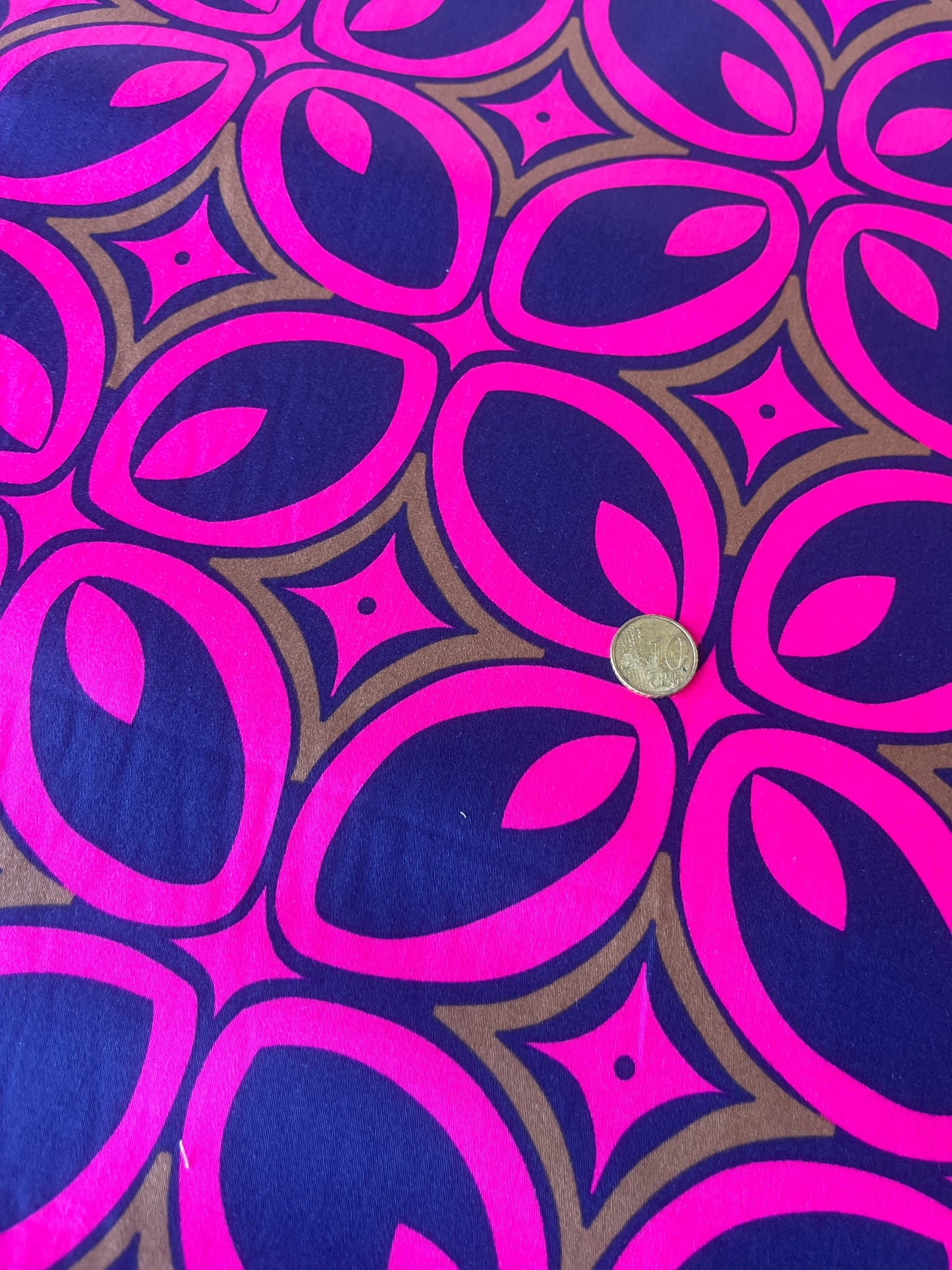 MARTY 004 cotton satin stretch geometrical round lines navy fuchsia