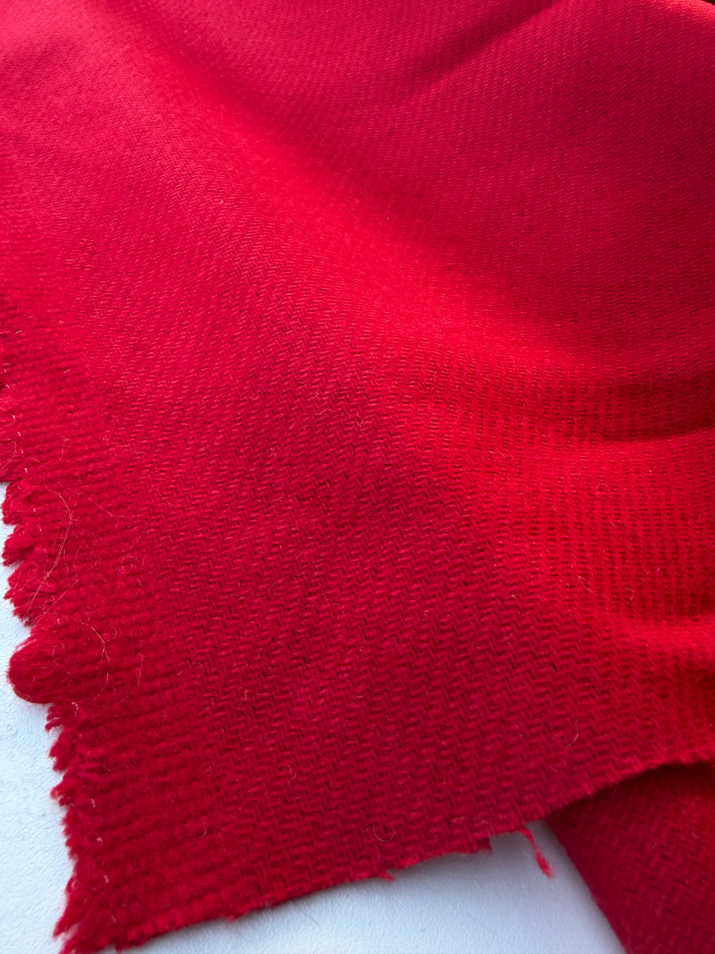 NOA 013 heavy carded wool red