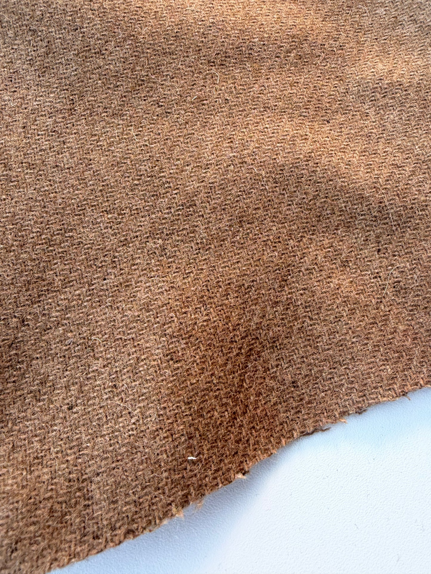 NOA 014 heavy carded wool camel