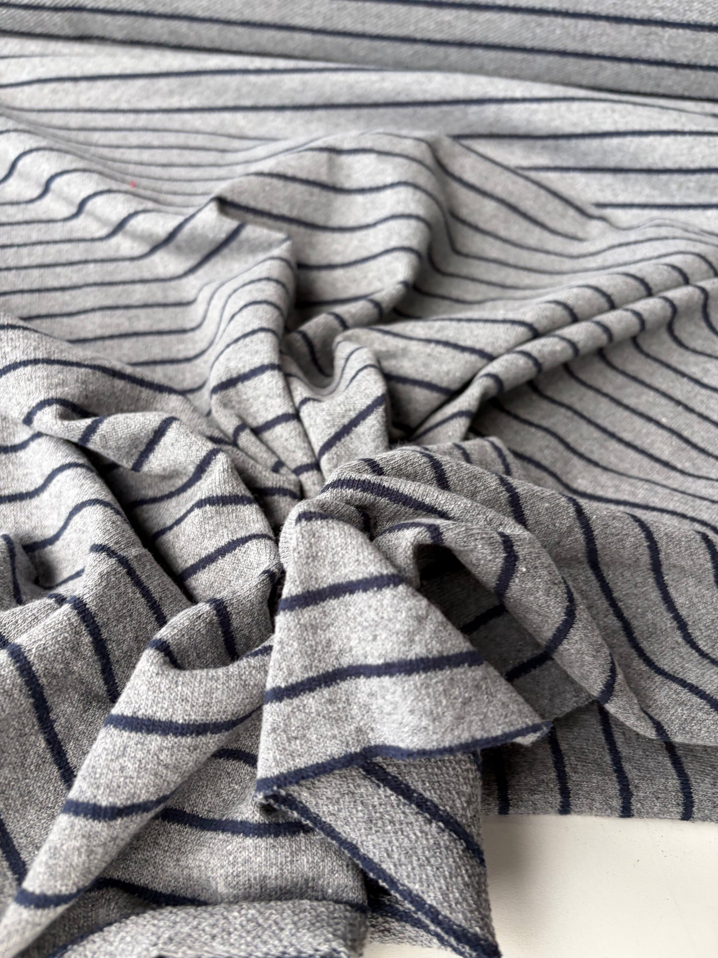 HOLLY 021 grey/navy  striped french terry