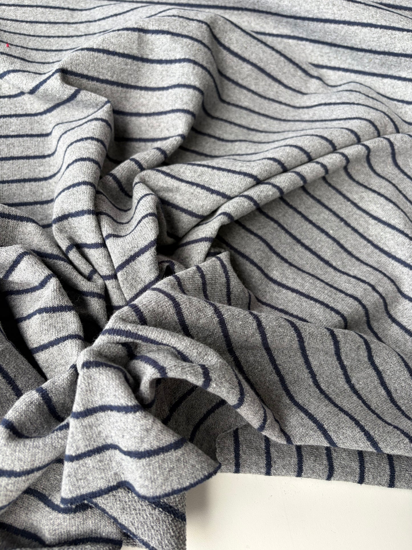 HOLLY 021 grey/navy  striped french terry