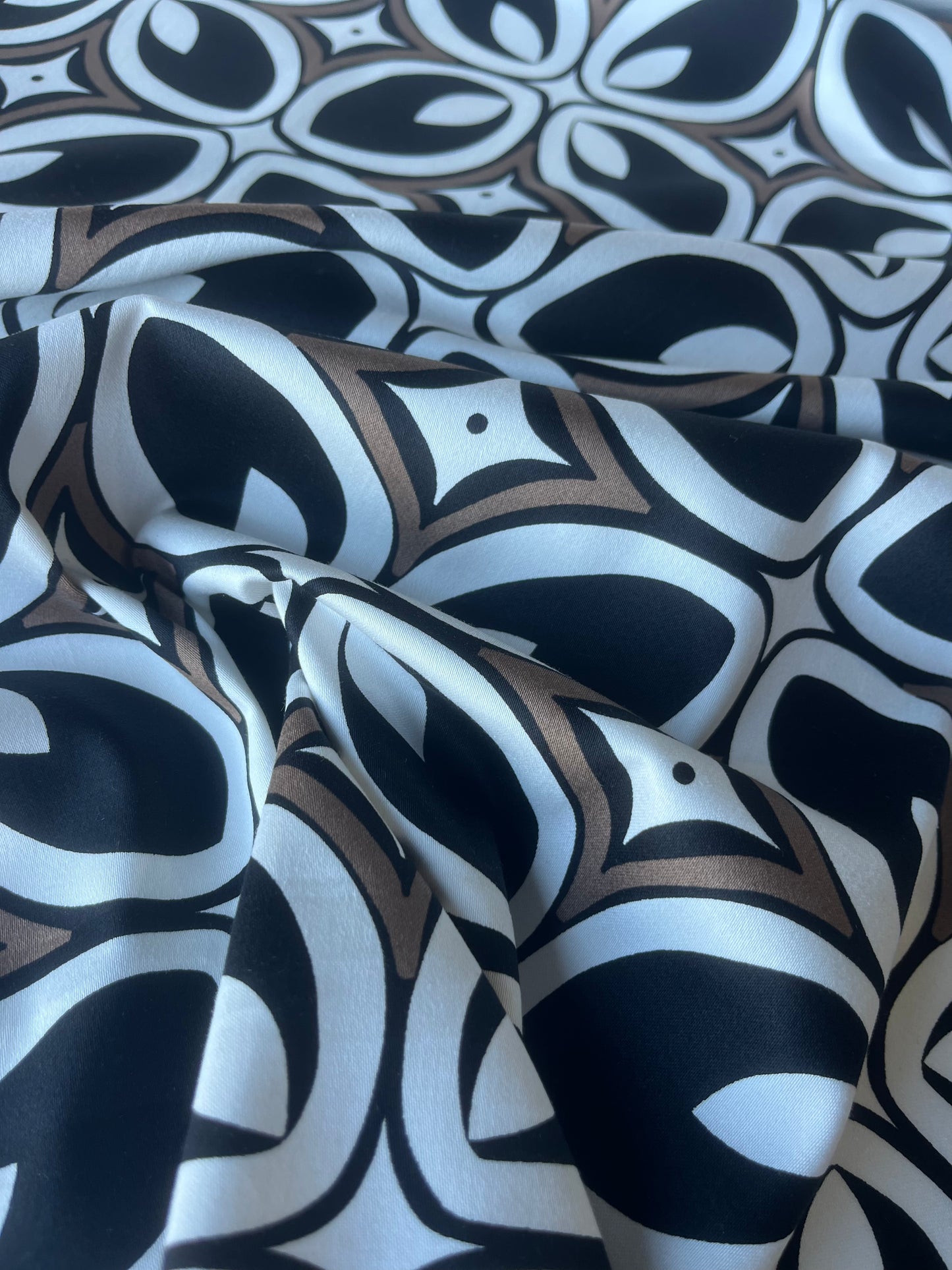 MARTY 010 cotton satin stretch black/white/brown