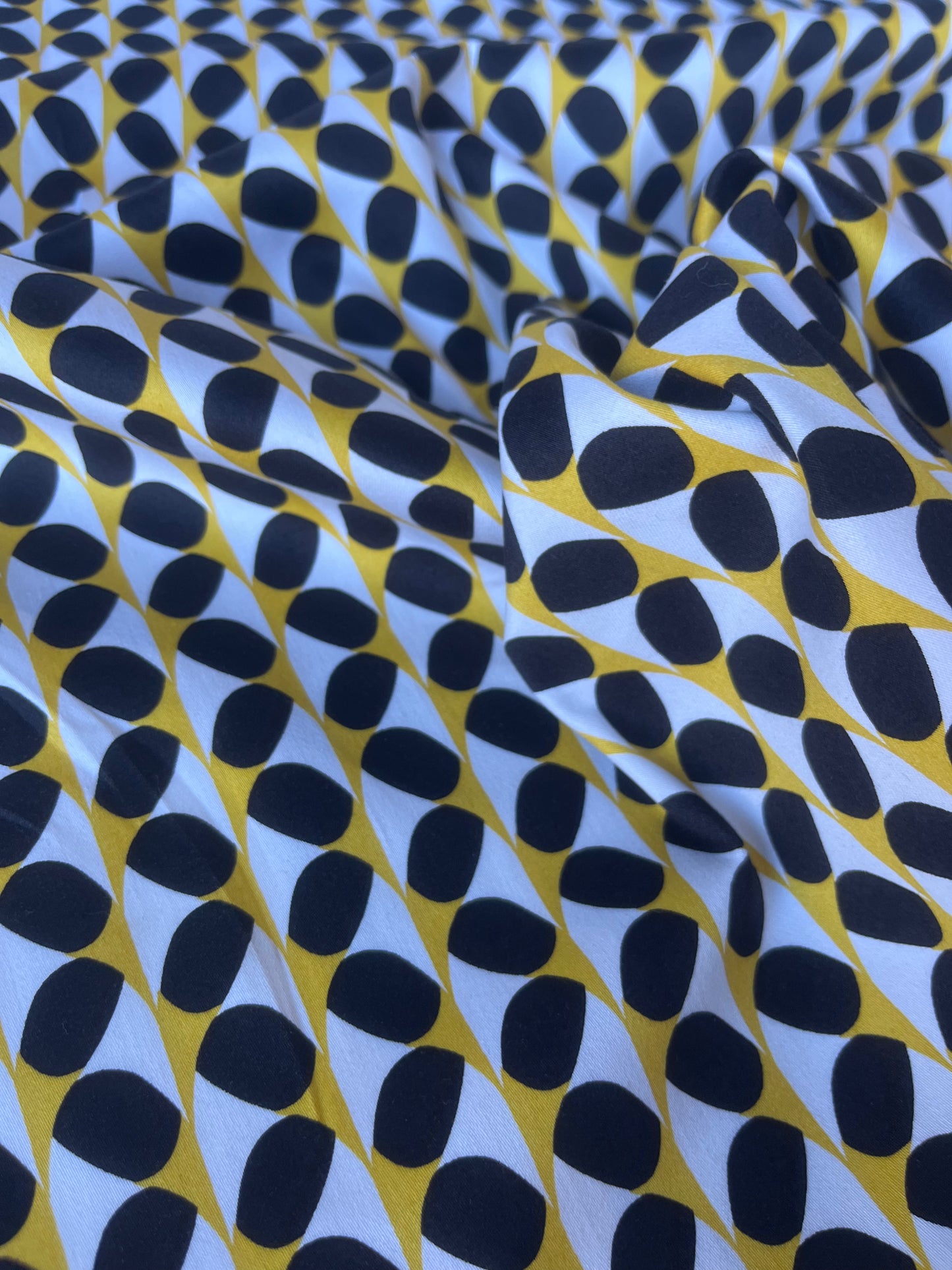 PC MARTY 011 cotton satin stretch black/white/yellow