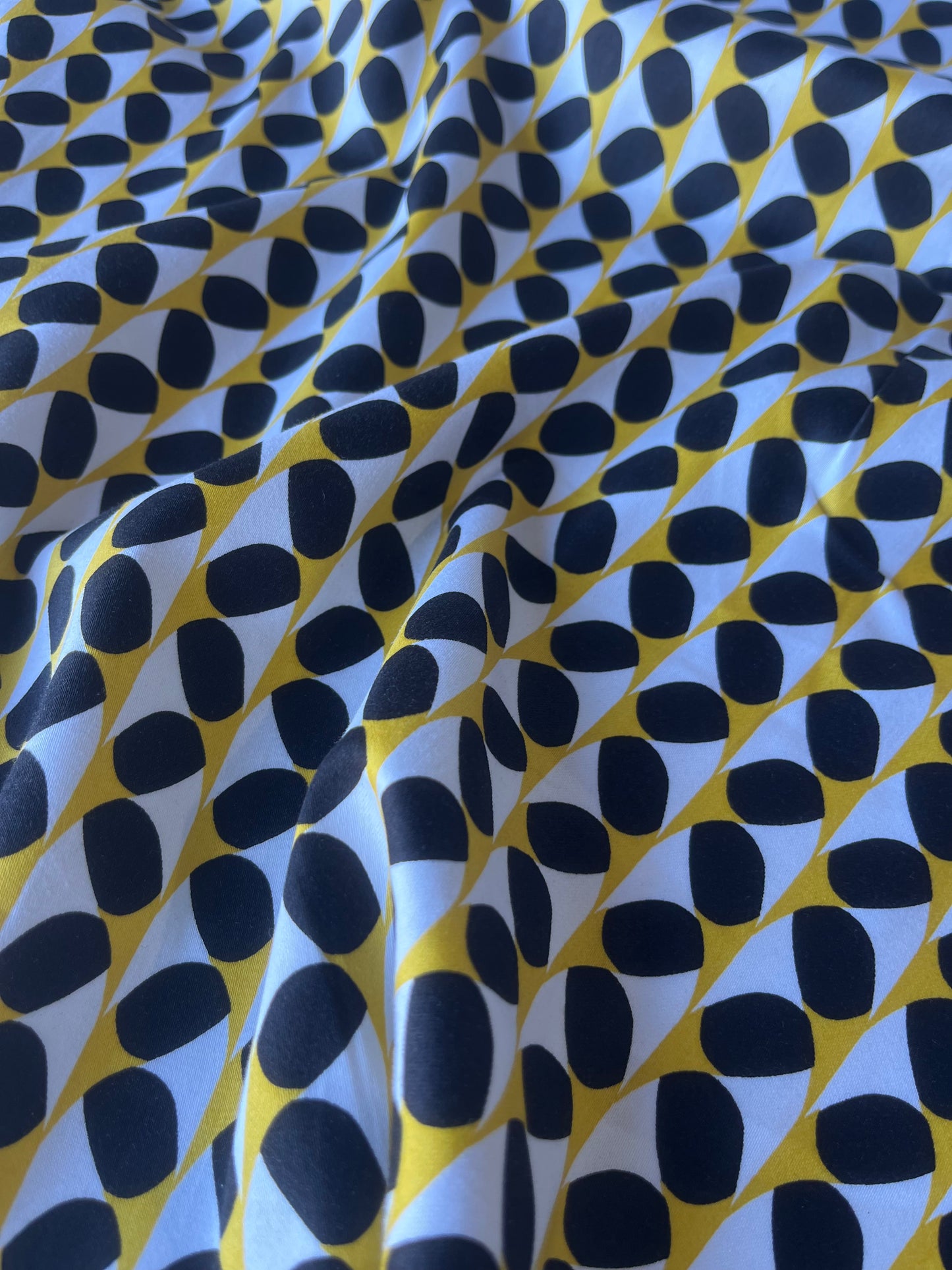 PC MARTY 011 cotton satin stretch black/white/yellow