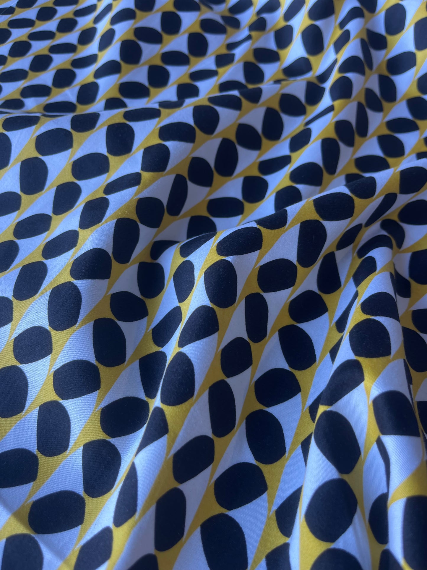 PC MARTY 011 cotton satin stretch black/white/yellow