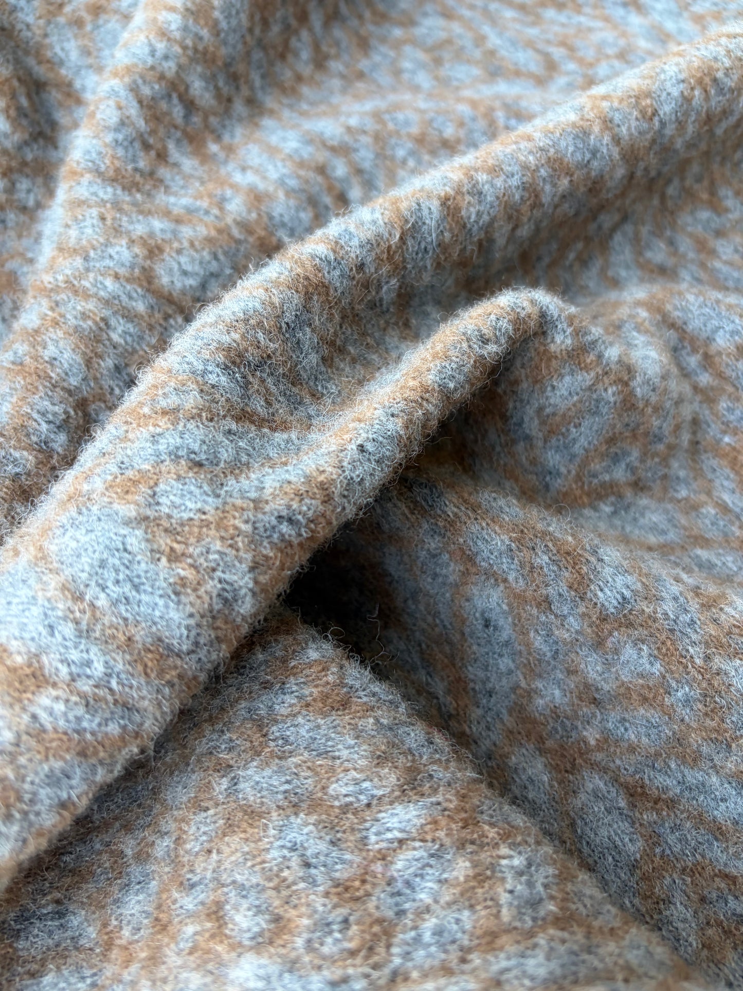 HOLLY 026 cognac/grey animalier  boiled wool