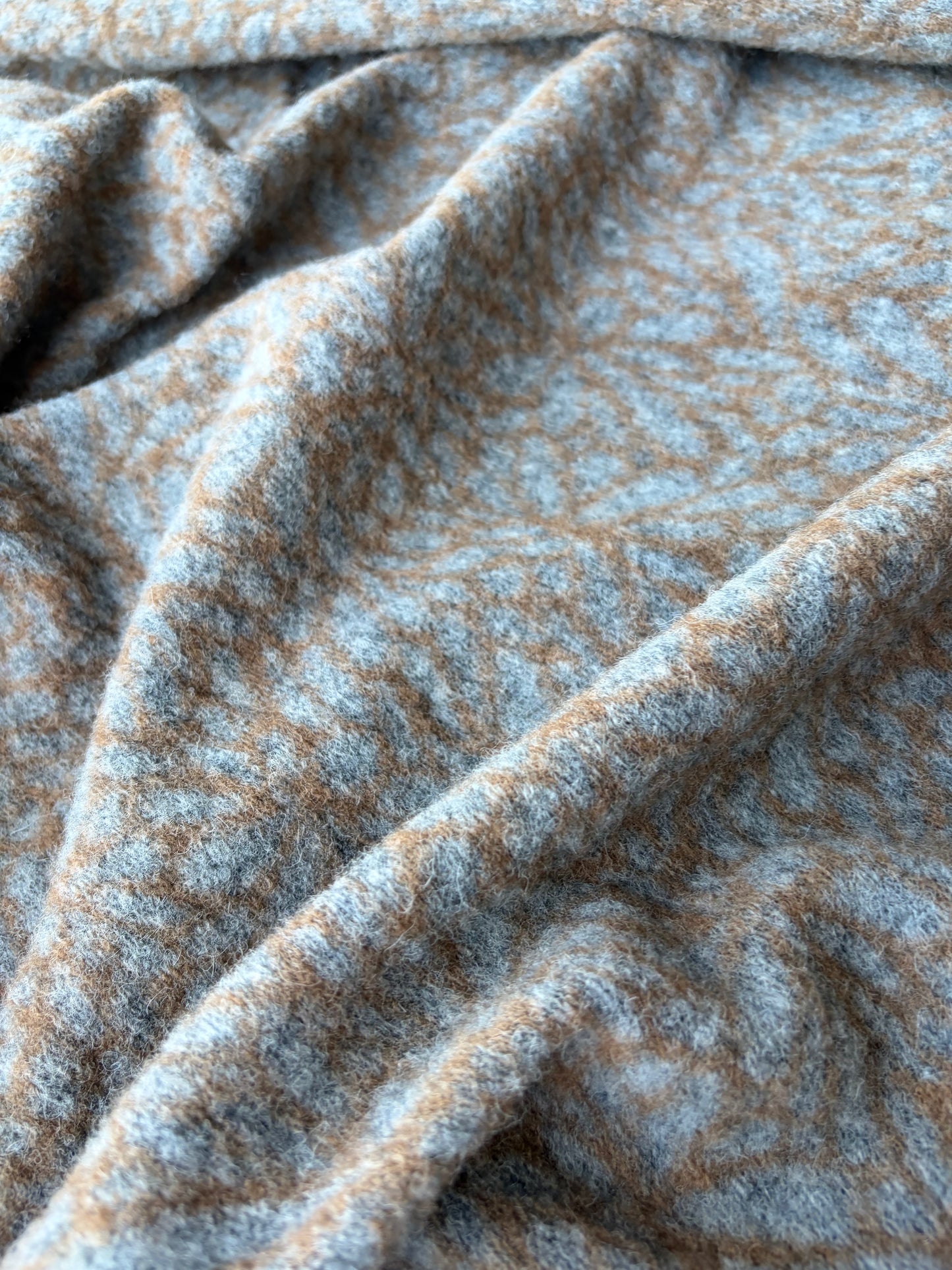 HOLLY 026 cognac/grey animalier  boiled wool