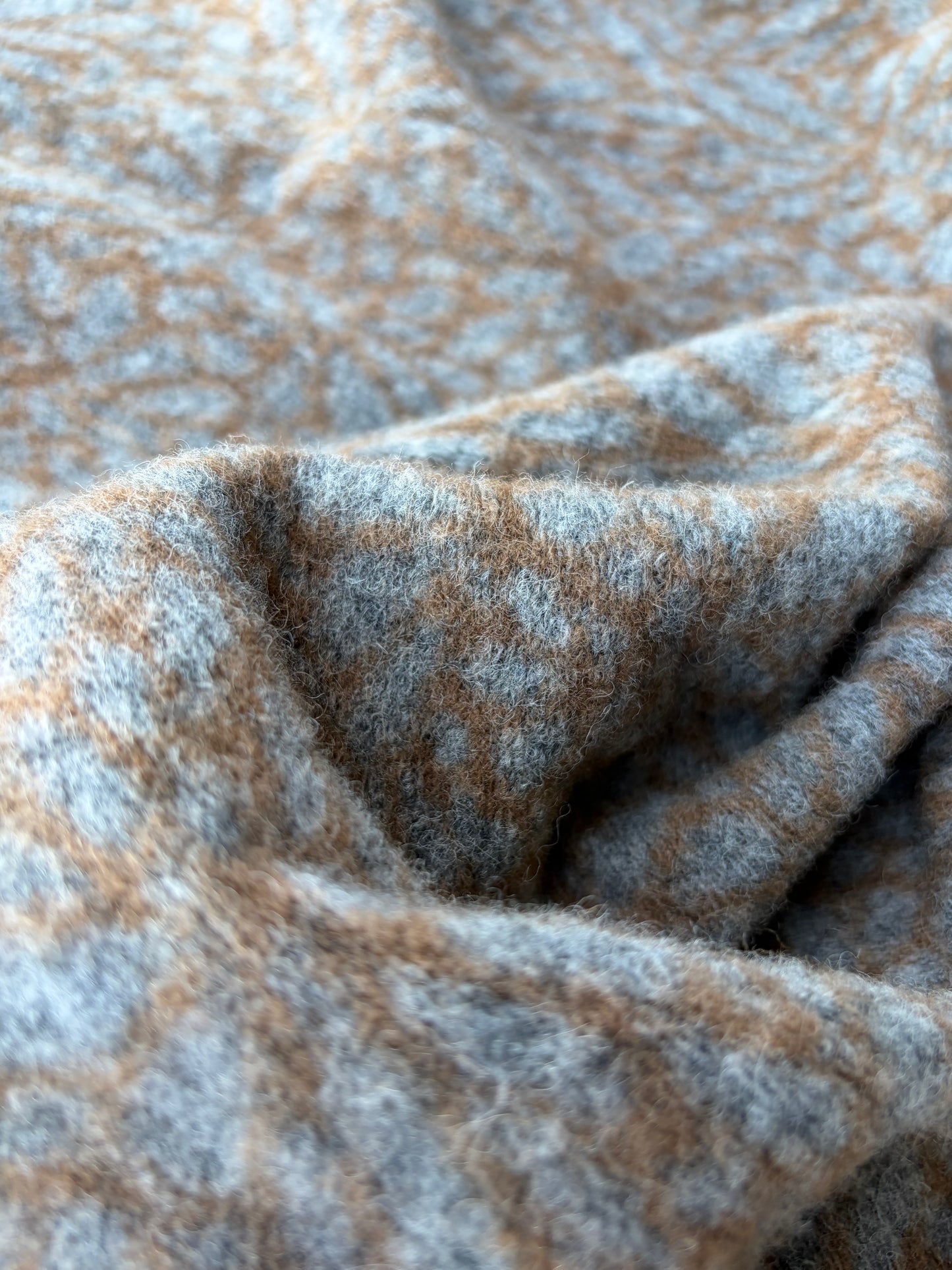 HOLLY 026 cognac/grey animalier  boiled wool