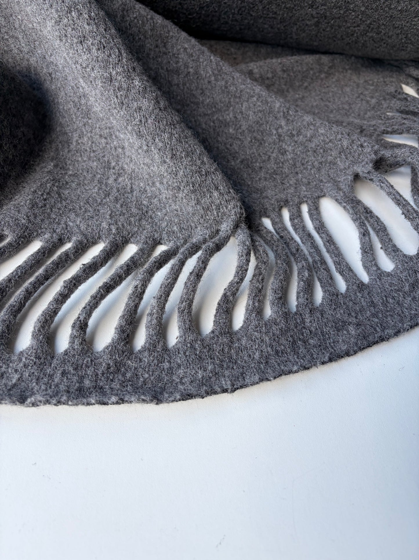 HOLLY 027 mid grey heavy boiled wool with fringes