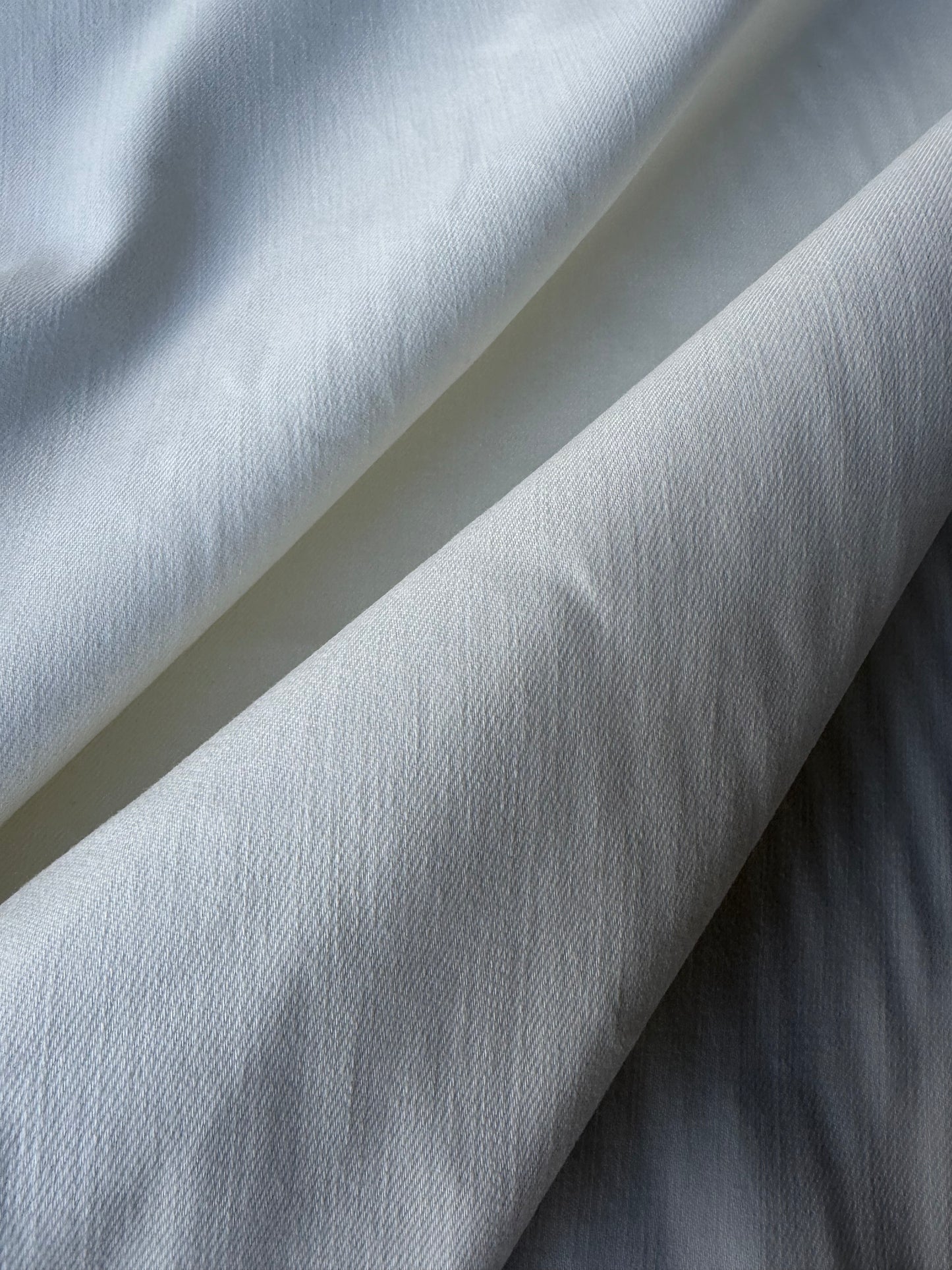 ISE 005 off-white cotton stretch broken twill