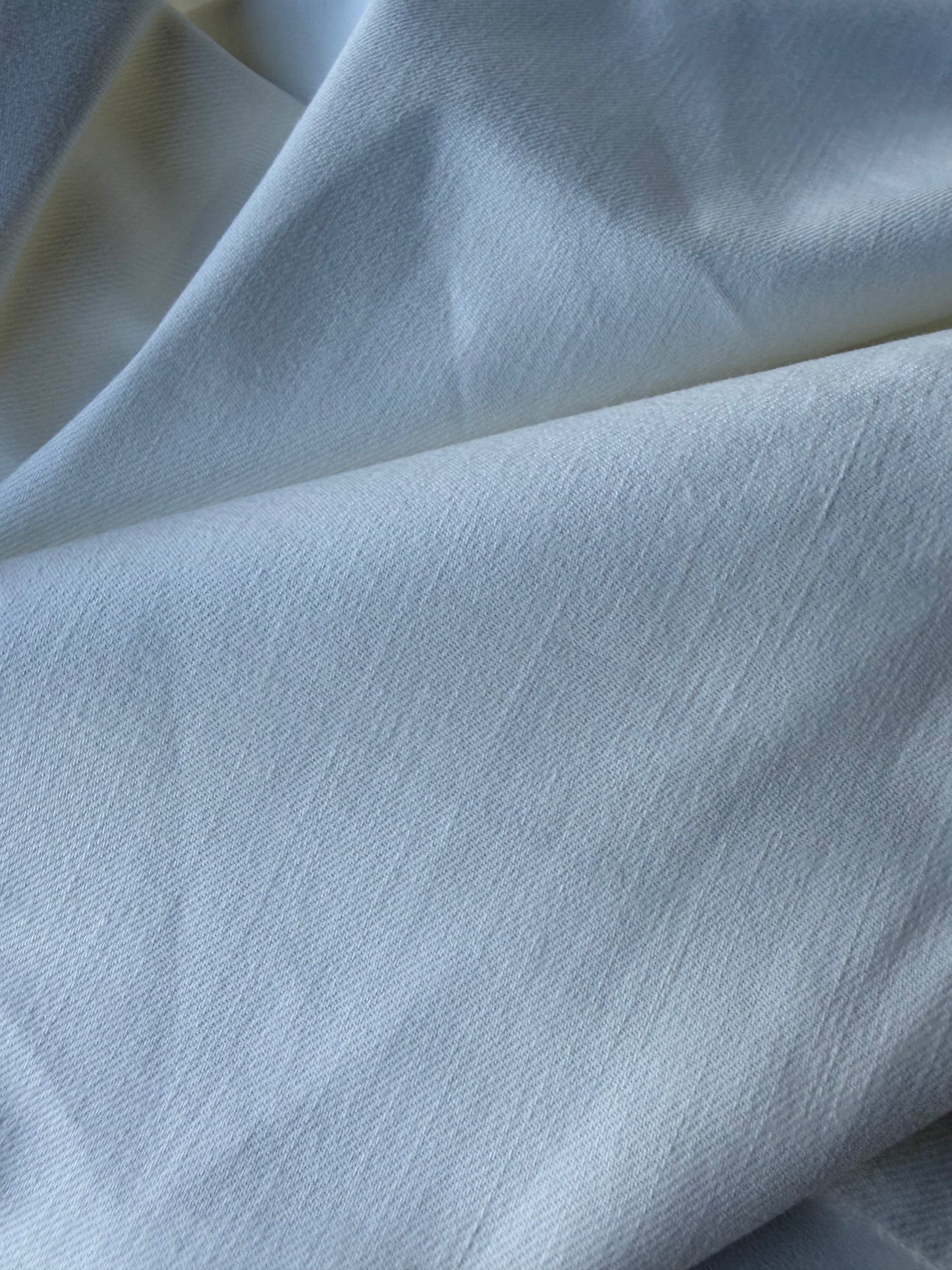 ISE 005 off-white cotton stretch broken twill
