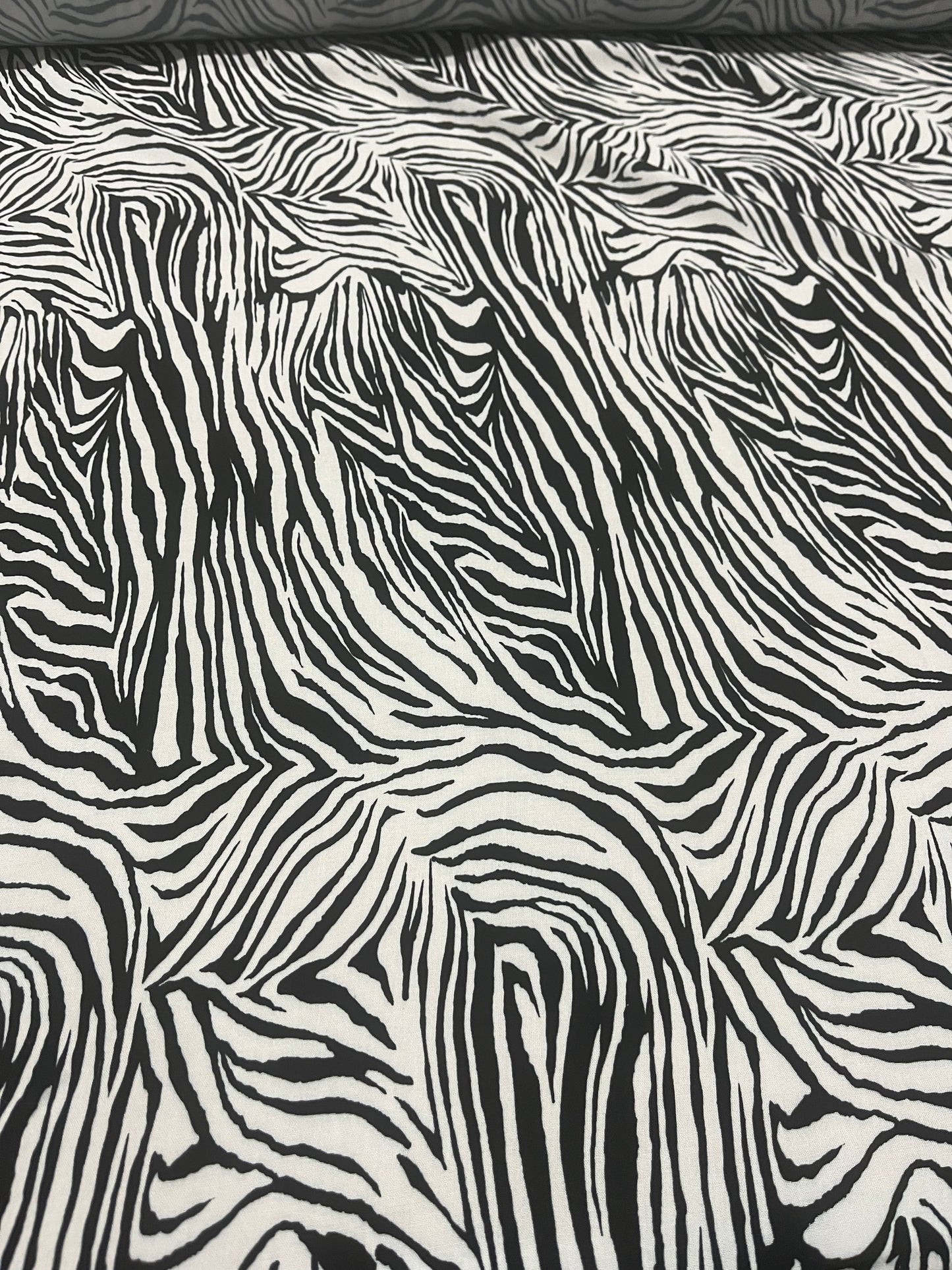 LC JOJO 505 viscose black/white animalier