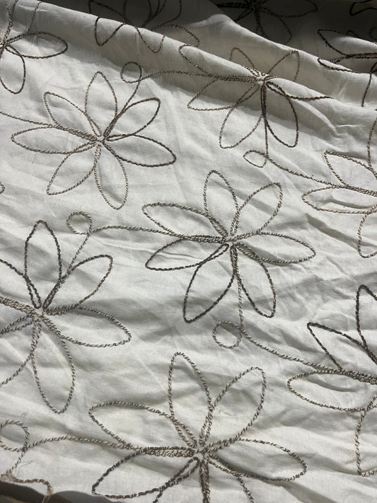 Ella 013 linen with all over embroidery ecru