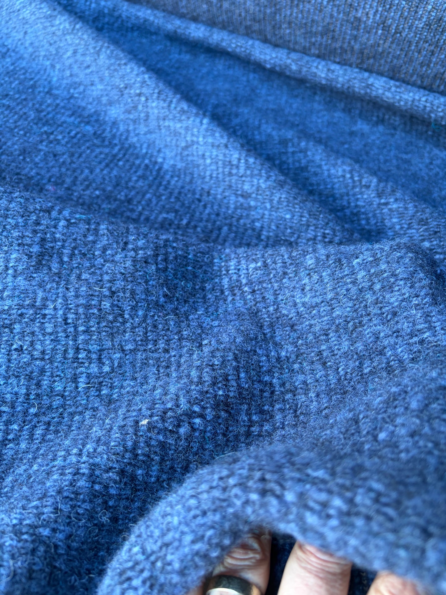 ISE 007 heavy boiled wool blue fantasy