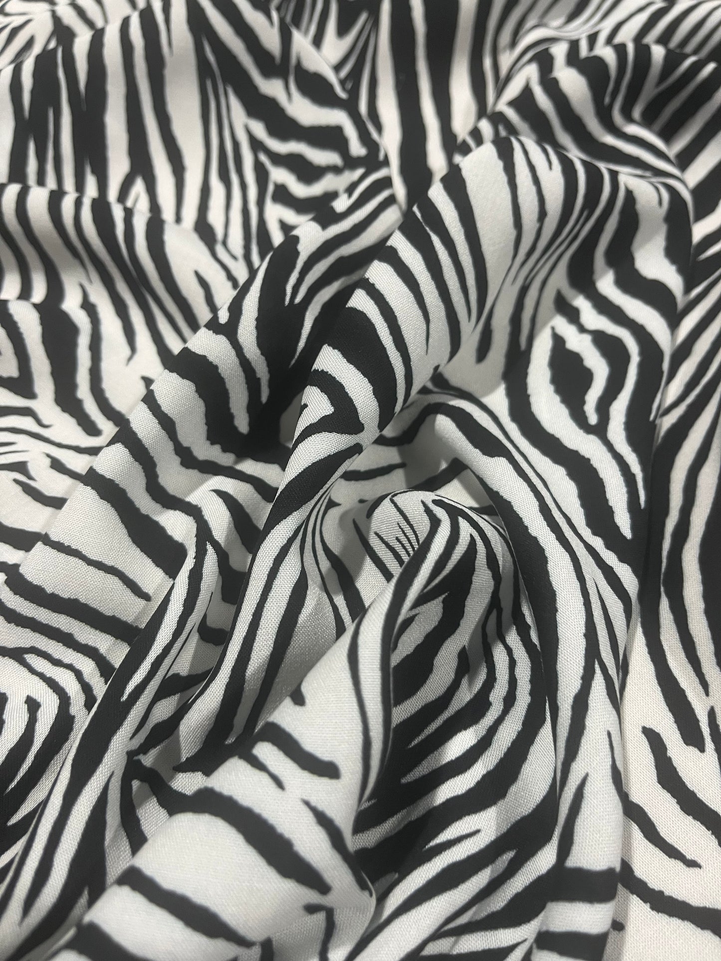 LC JOJO 505 viscose black/white animalier