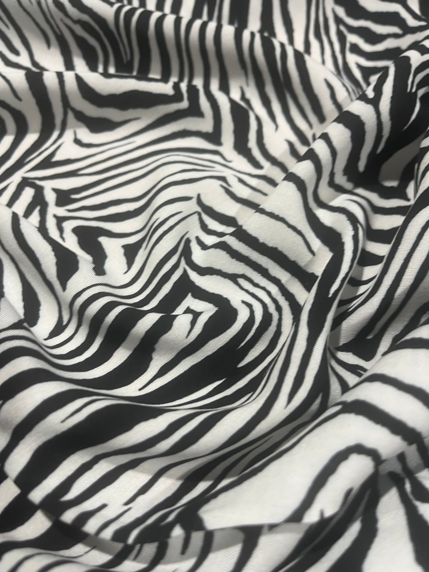 LC JOJO 505 viscose black/white animalier