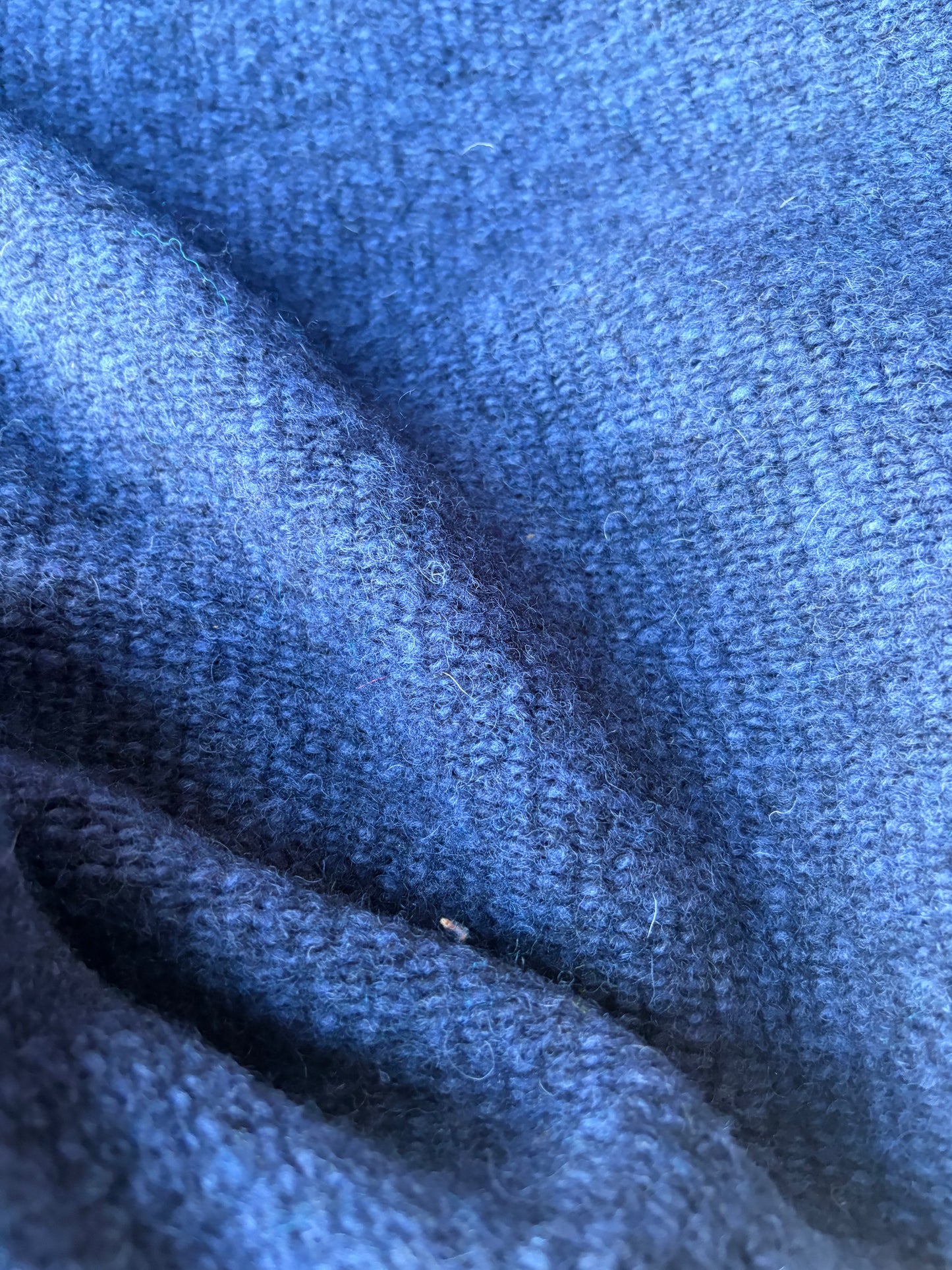 ISE 007 heavy boiled wool blue fantasy