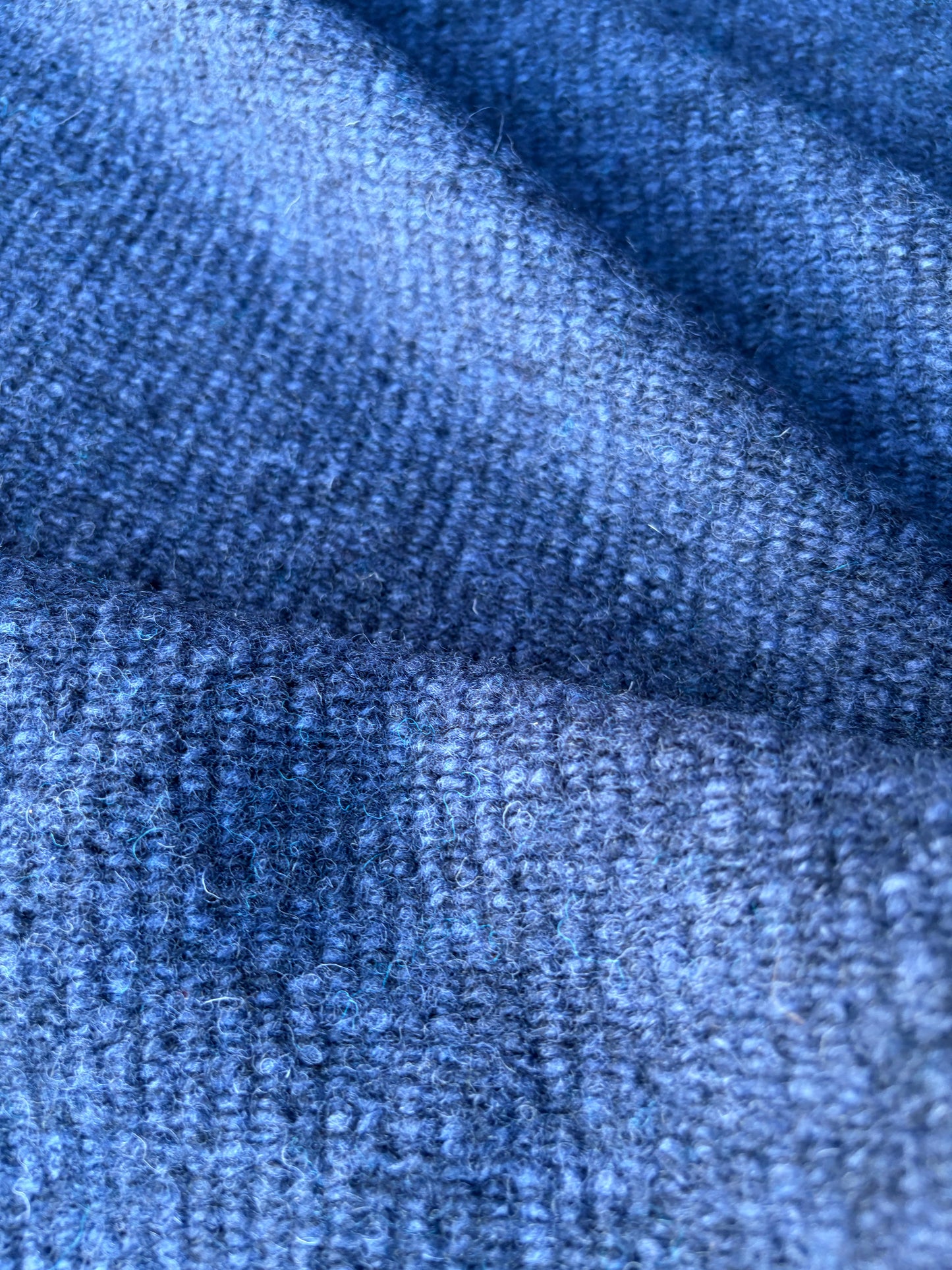 ISE 007 heavy boiled wool blue fantasy