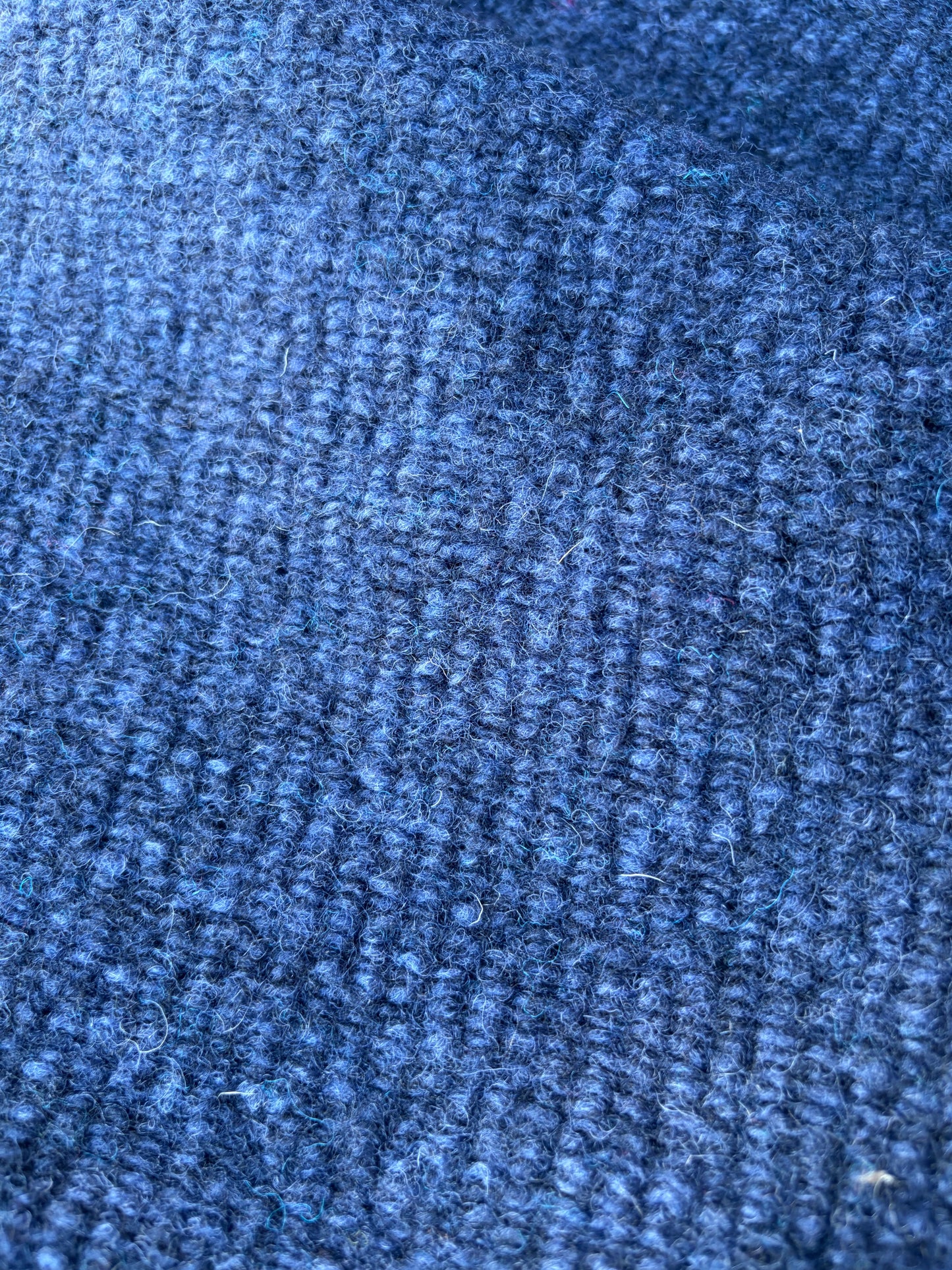 ISE 007 heavy boiled wool blue fantasy
