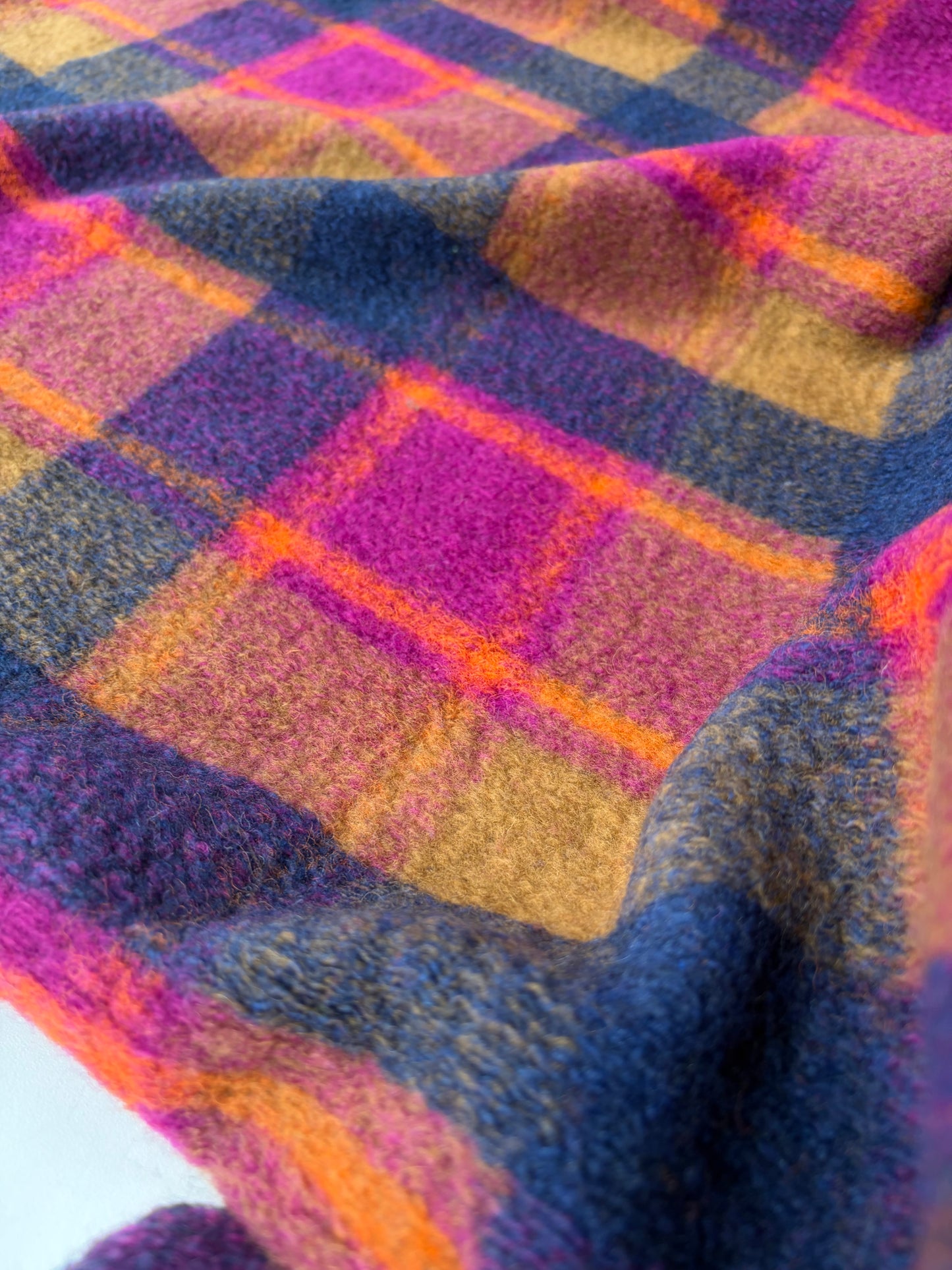ISE 014 checkered  boiled wool