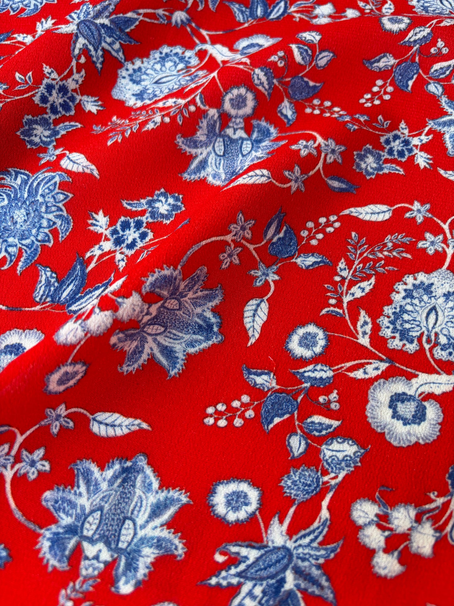 HOMER 010 viscose crêpe print red indian flower