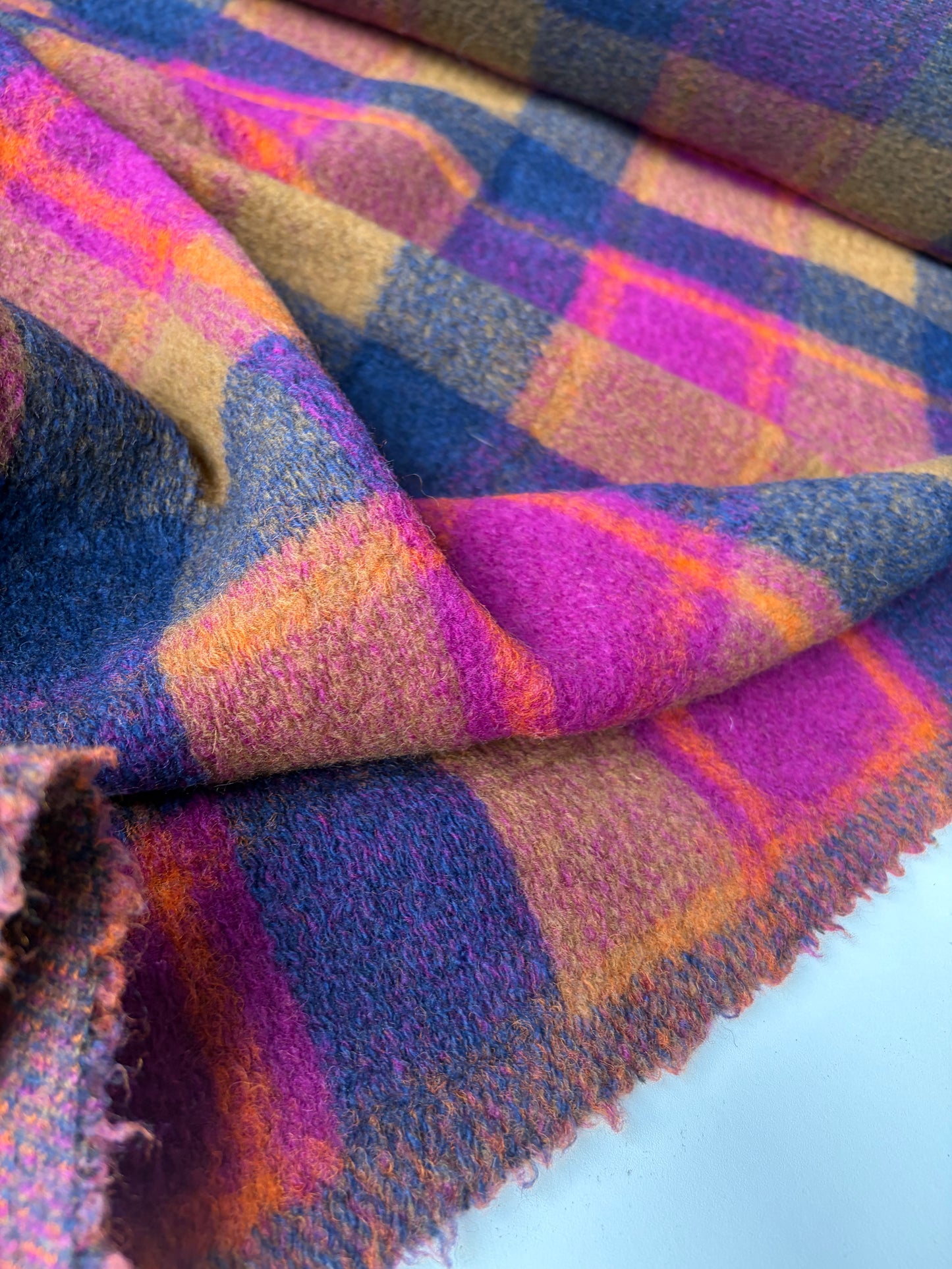 ISE 014 checkered  boiled wool