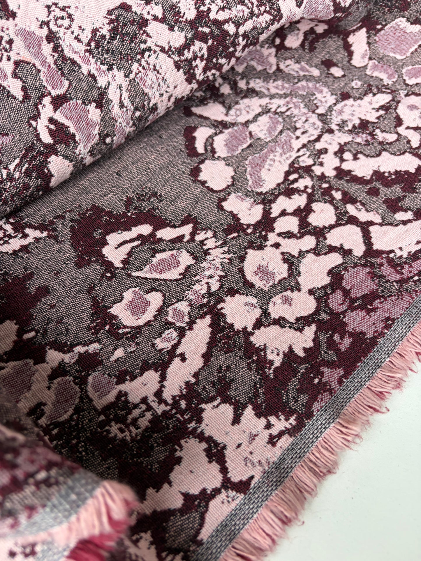 ISE 016 cotton jacquard burgundy