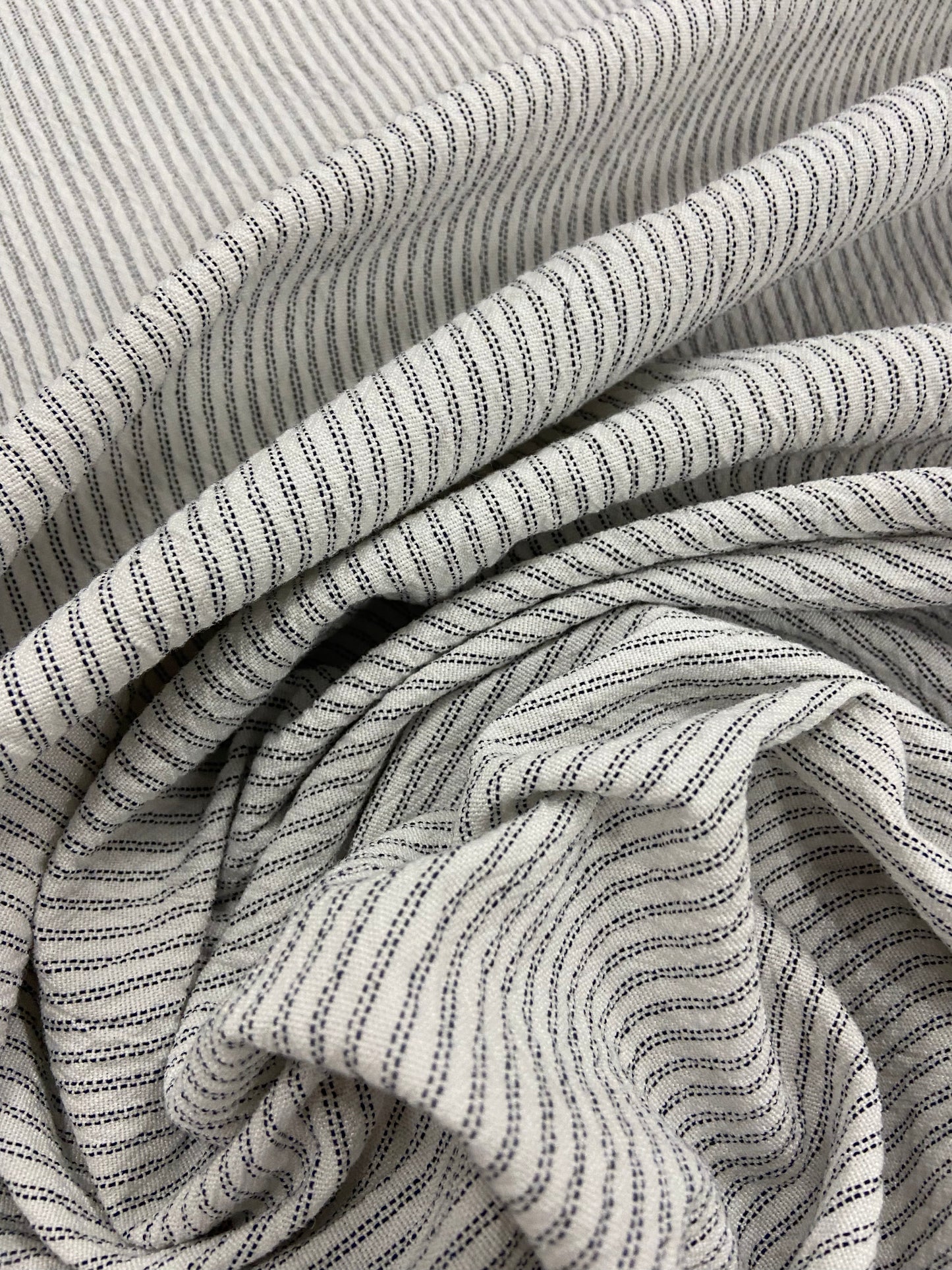 Jonny 013 colourwoven cotton seersucker stripe