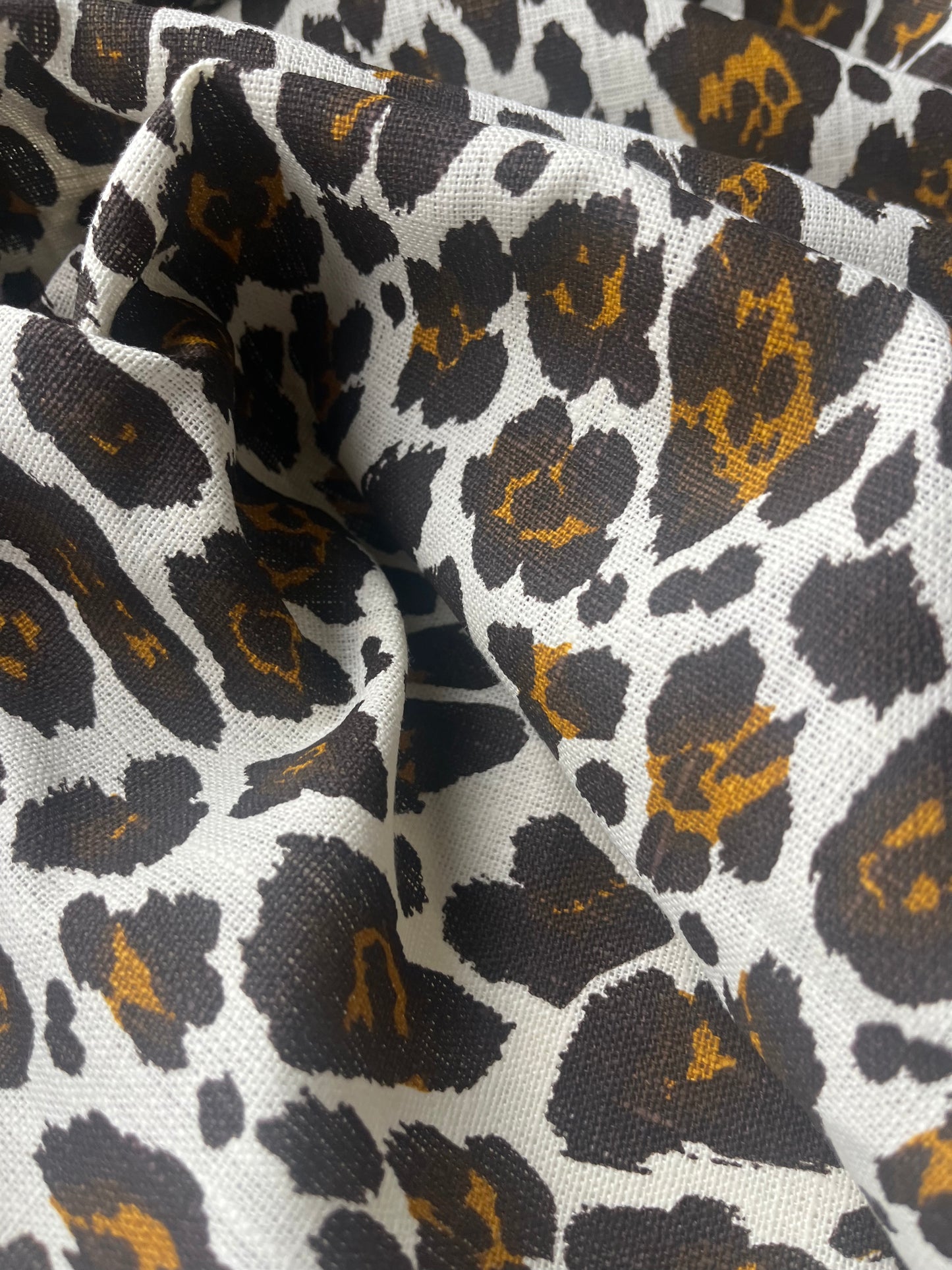 STELLA 002 canvas leopard print