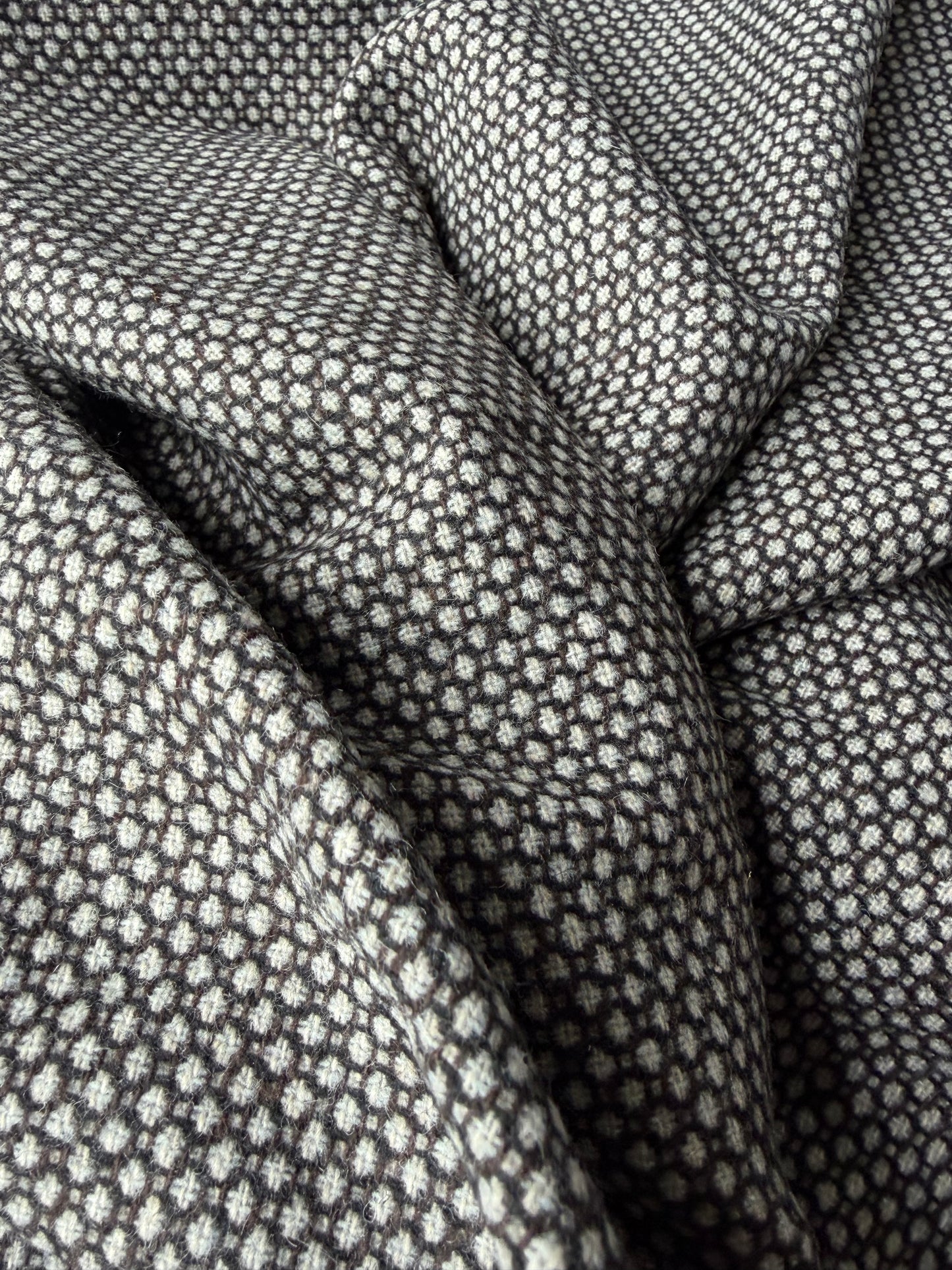 ISE 024 fantasy shetland wool tweed