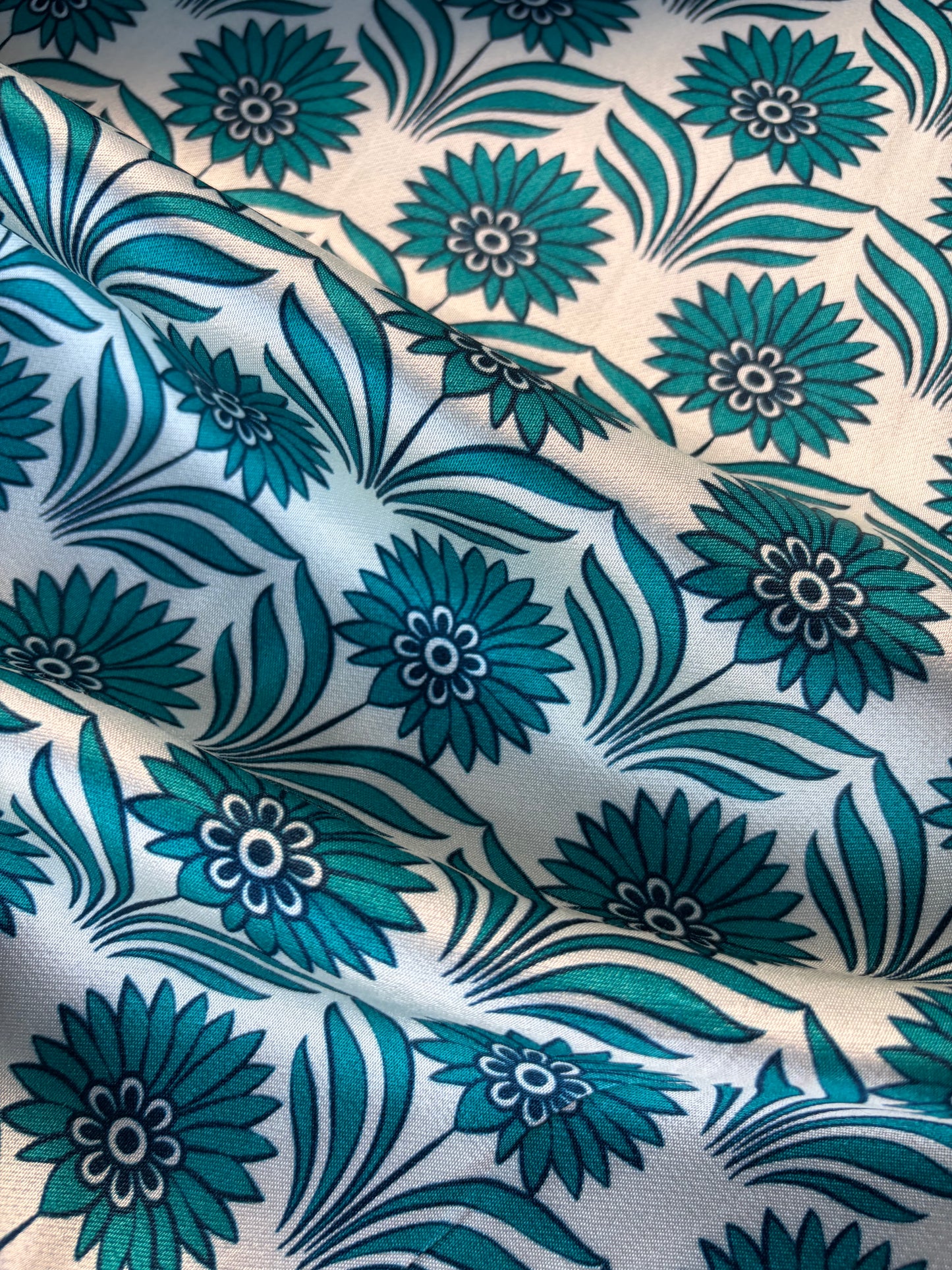 HOMER 022 viscose satin naive flower print