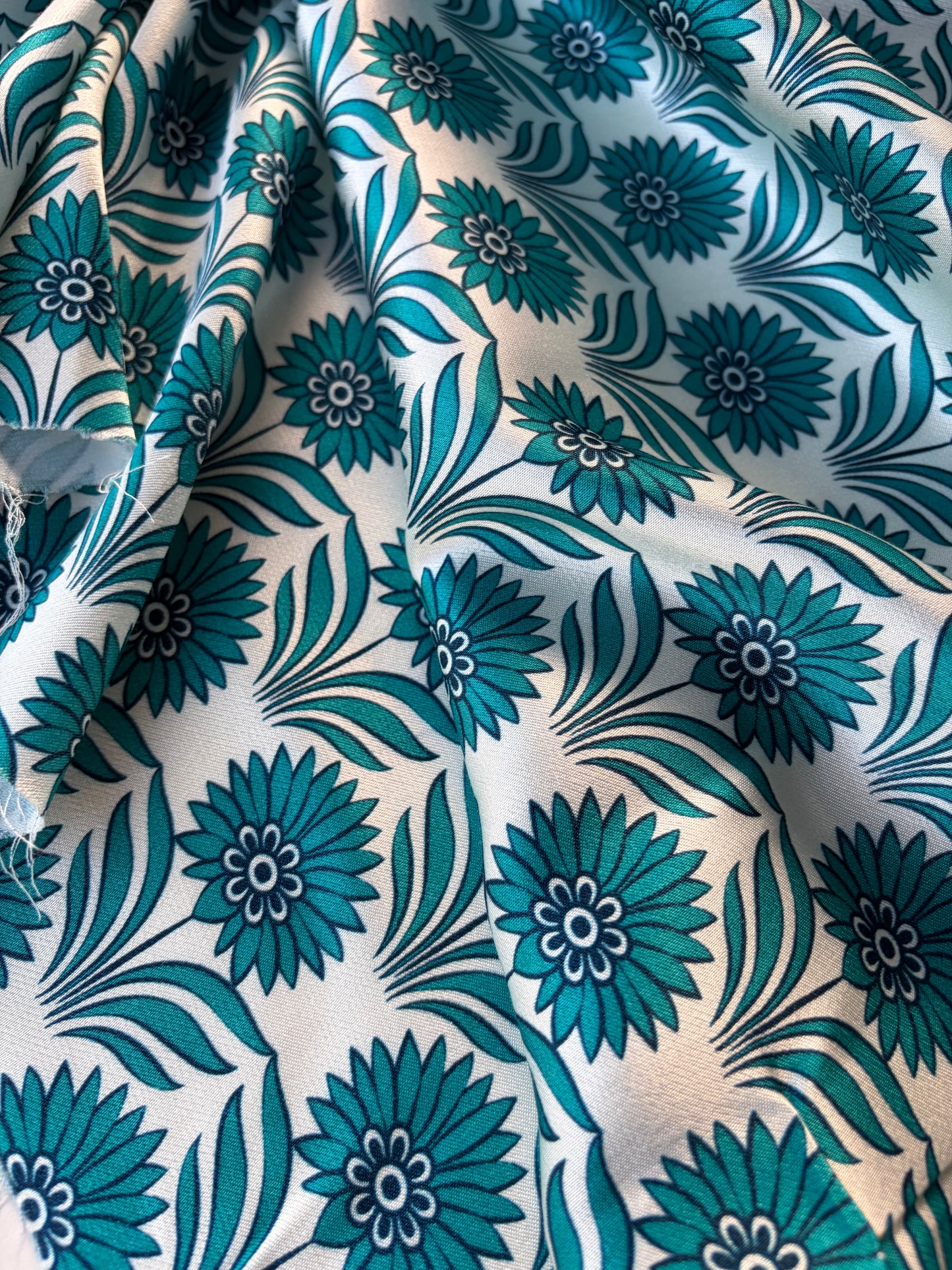 HOMER 022 viscose satin naive flower print